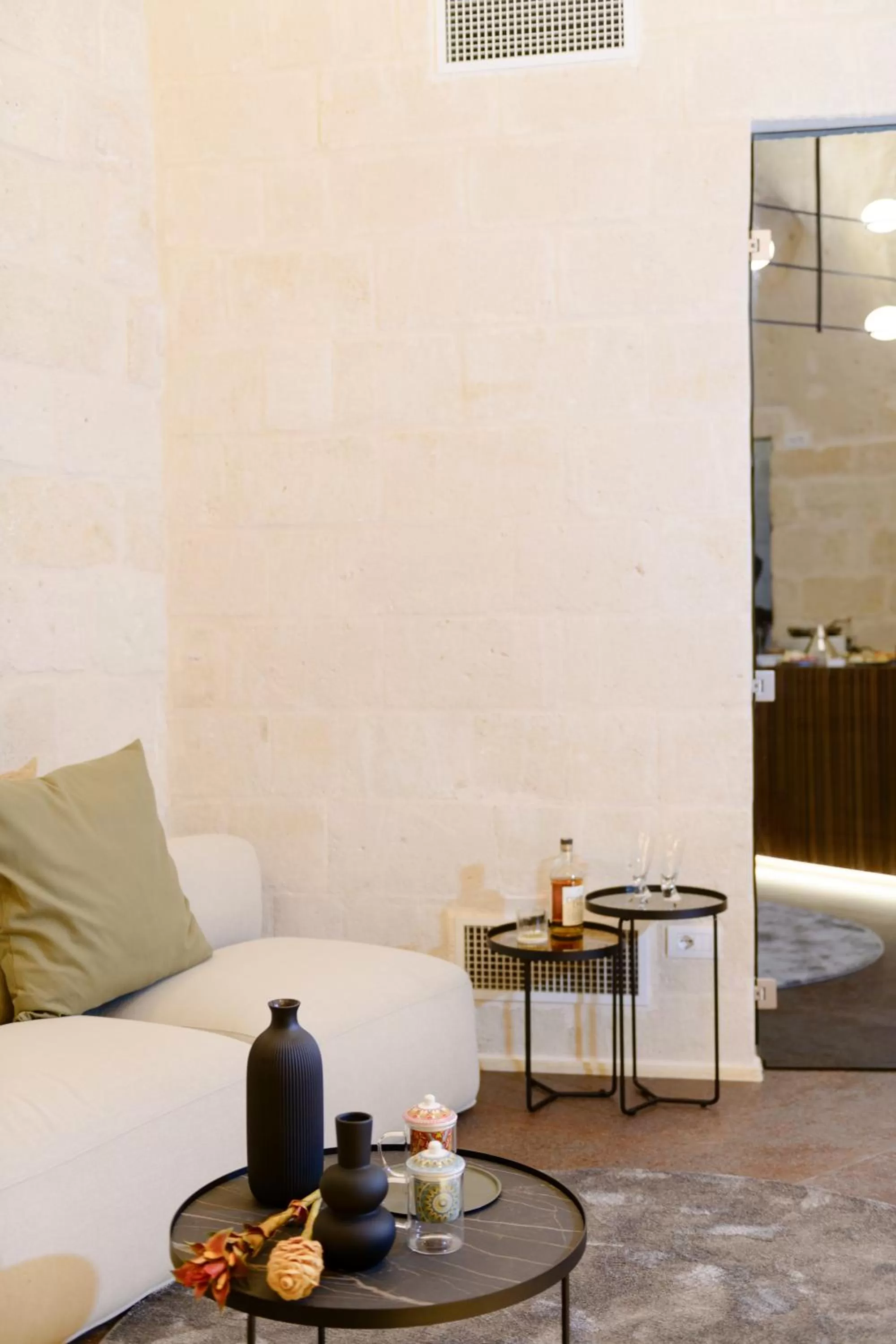 Lobby or reception in Le Malve Cave Retreat