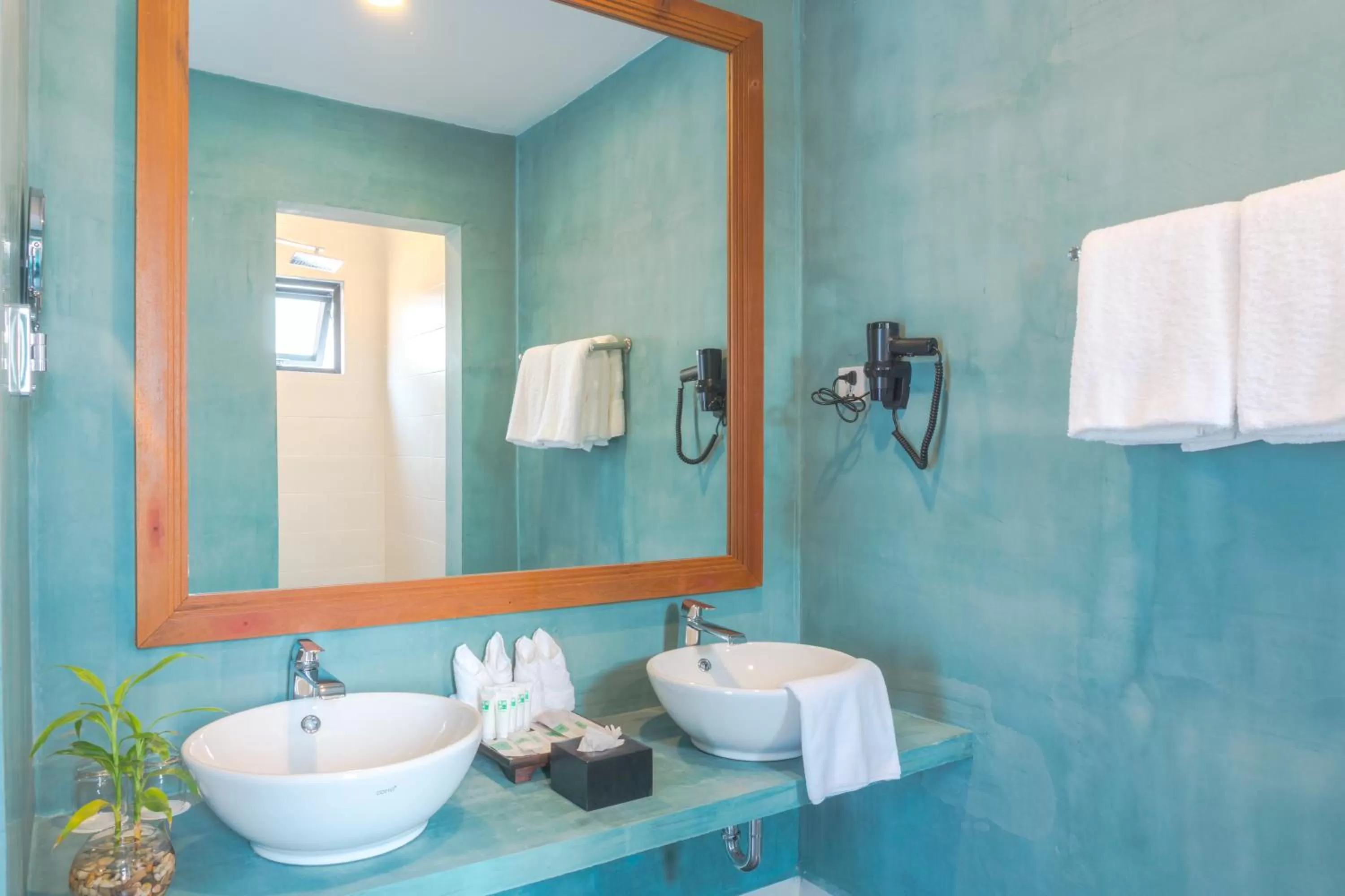 Bath in Angkor Aurora