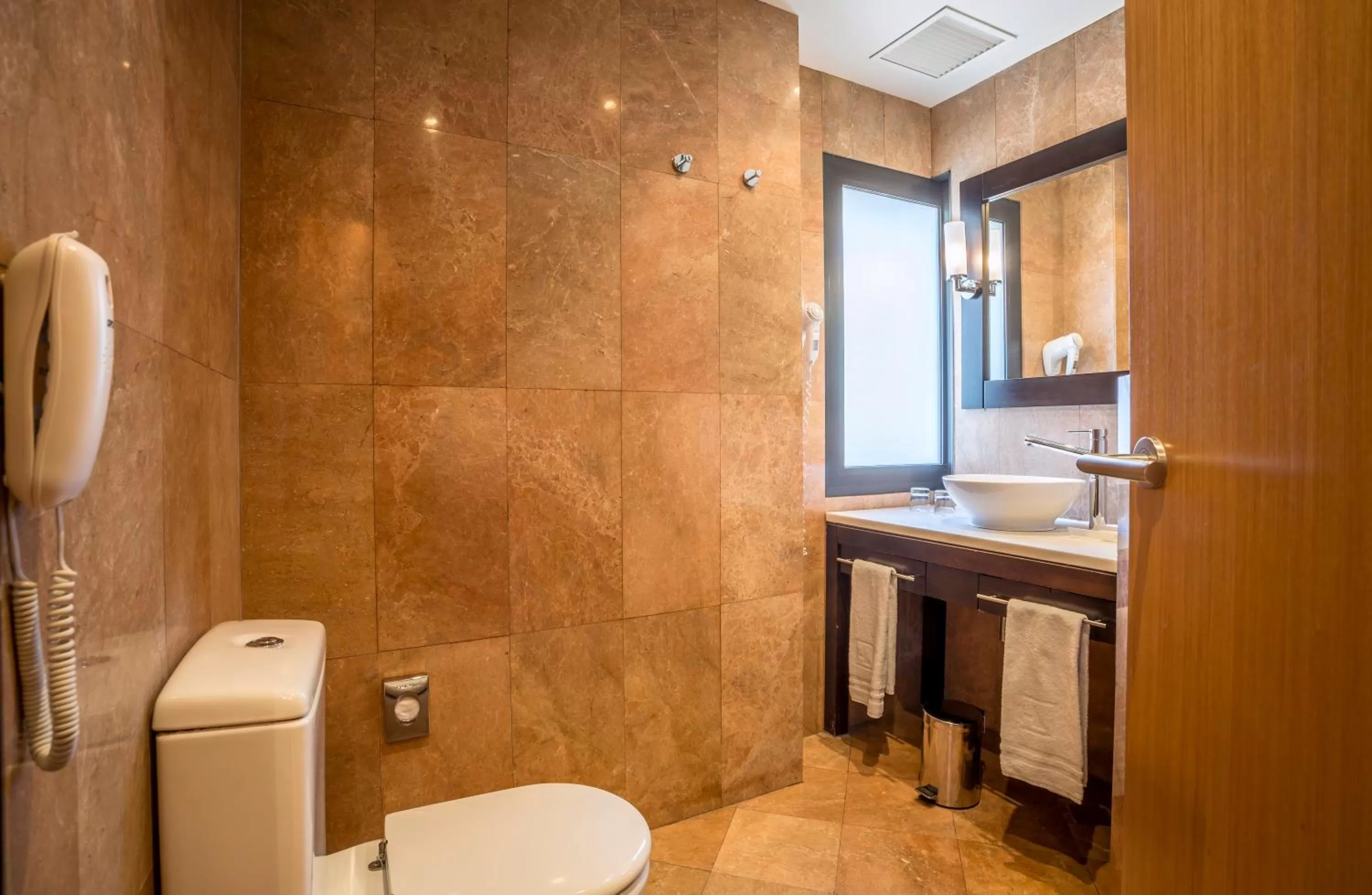 Bathroom in Eurostars Monumental