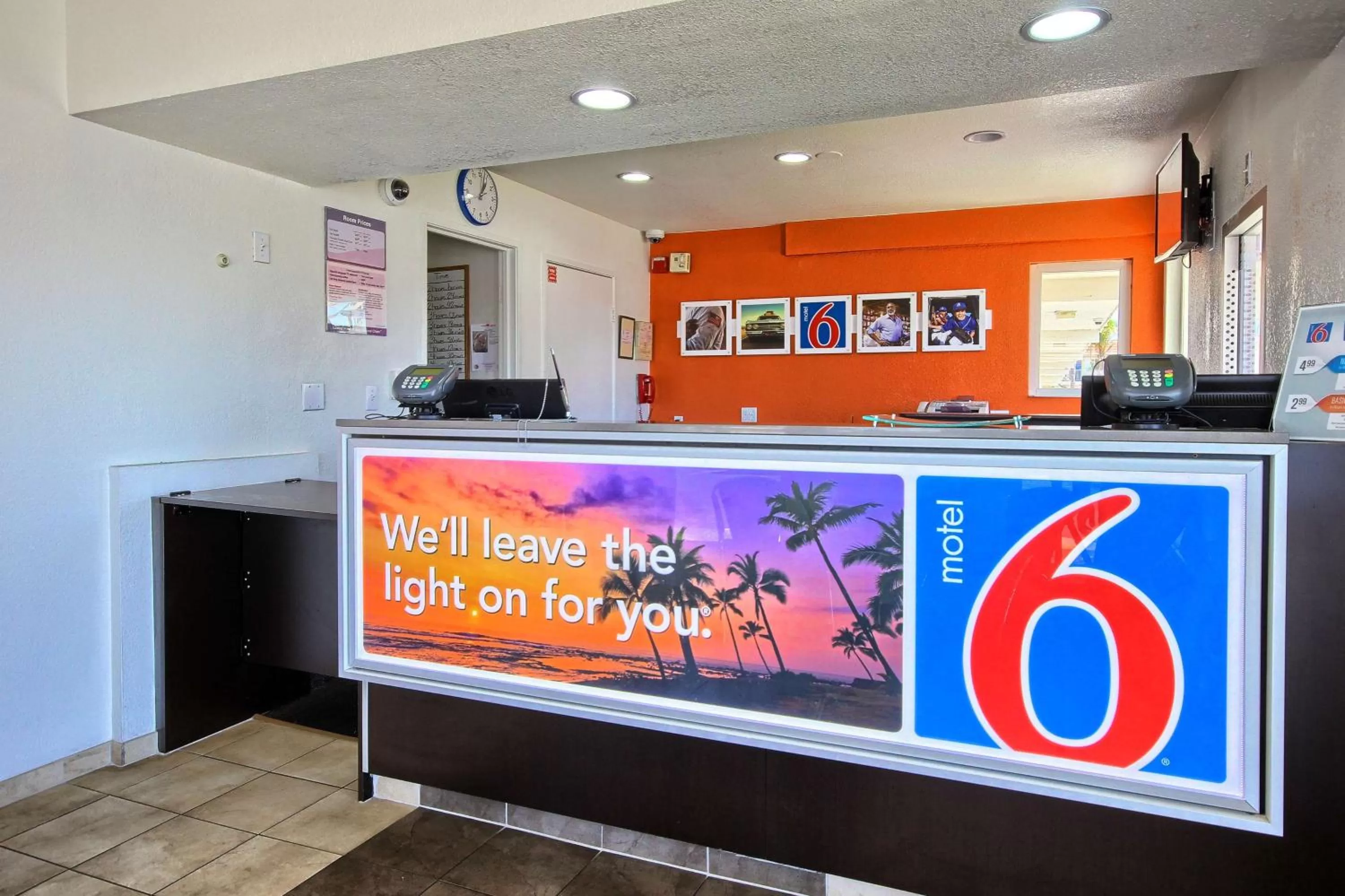 Property logo or sign in Motel 6-Fresno, CA - Blackstone South