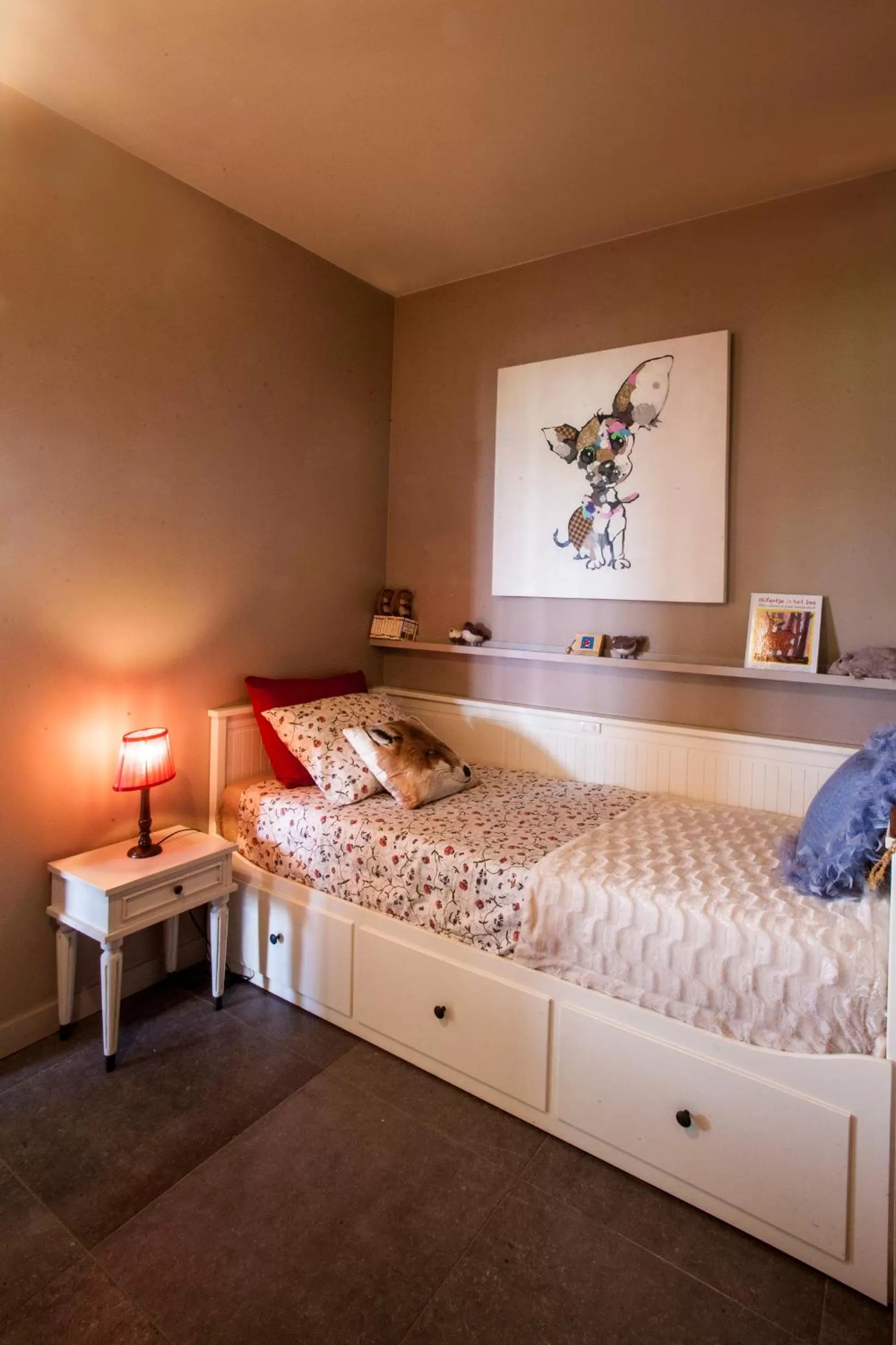 Decorative detail, Bed in B&B De Vossenbarm