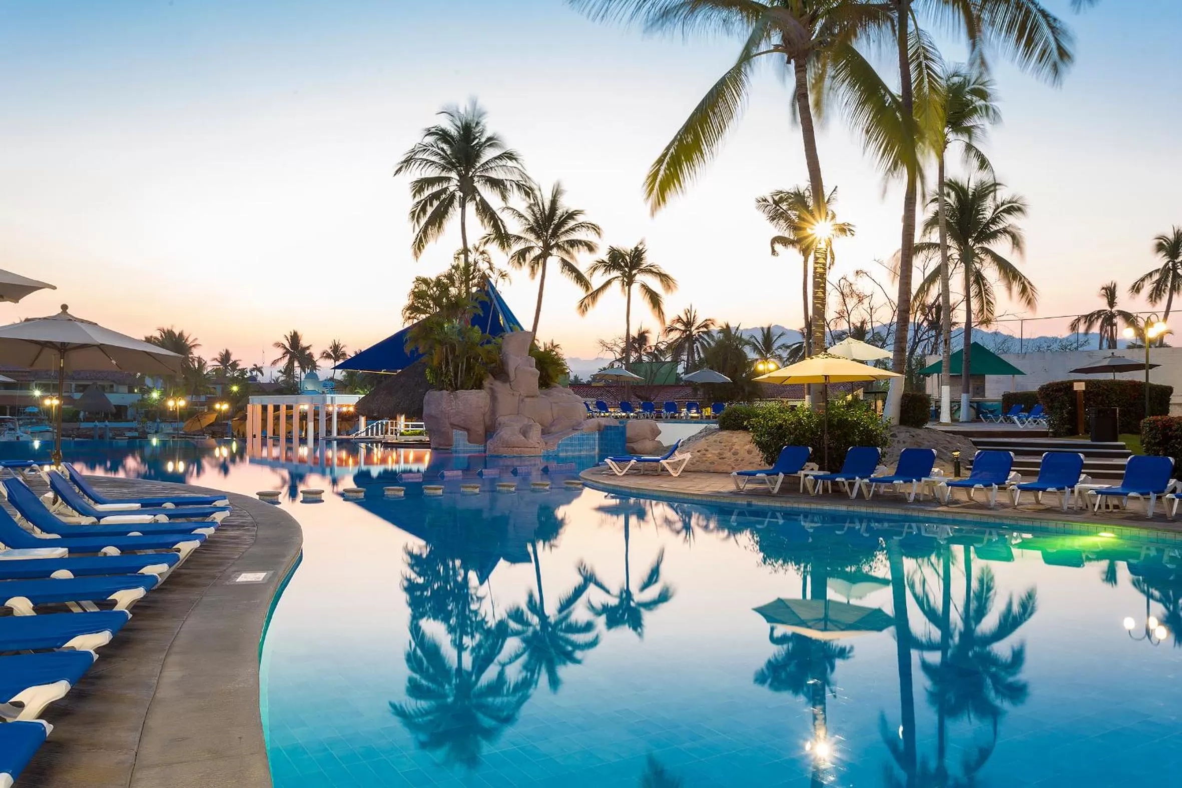 Pool view in Vamar Vallarta All Inclusive Marina & Beach Resort