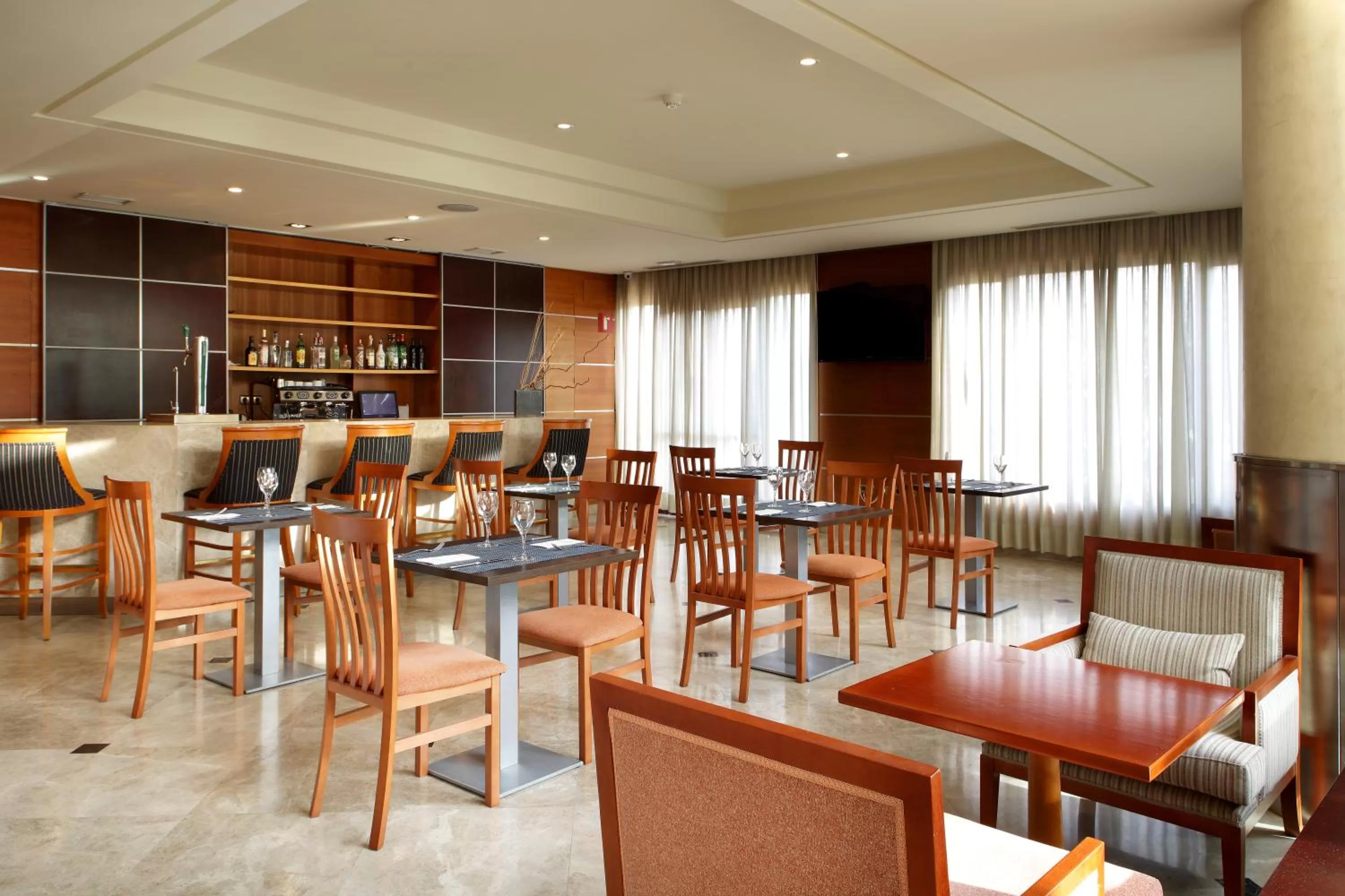 Lounge or bar in Exe Getafe