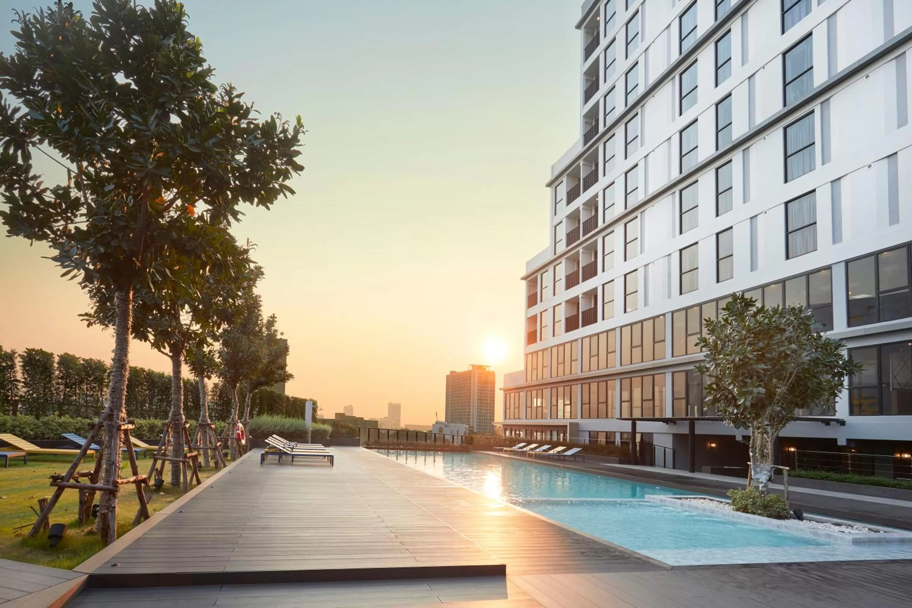 Swimming pool in The Quarter Ladprao by UHG