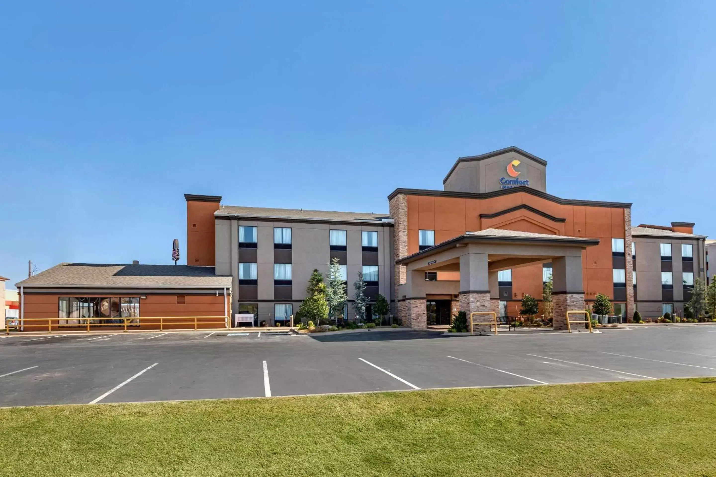Comfort Inn & Suites Pauls Valley - City Lake Comfort Inn & Suites Pauls Valley - City Lake