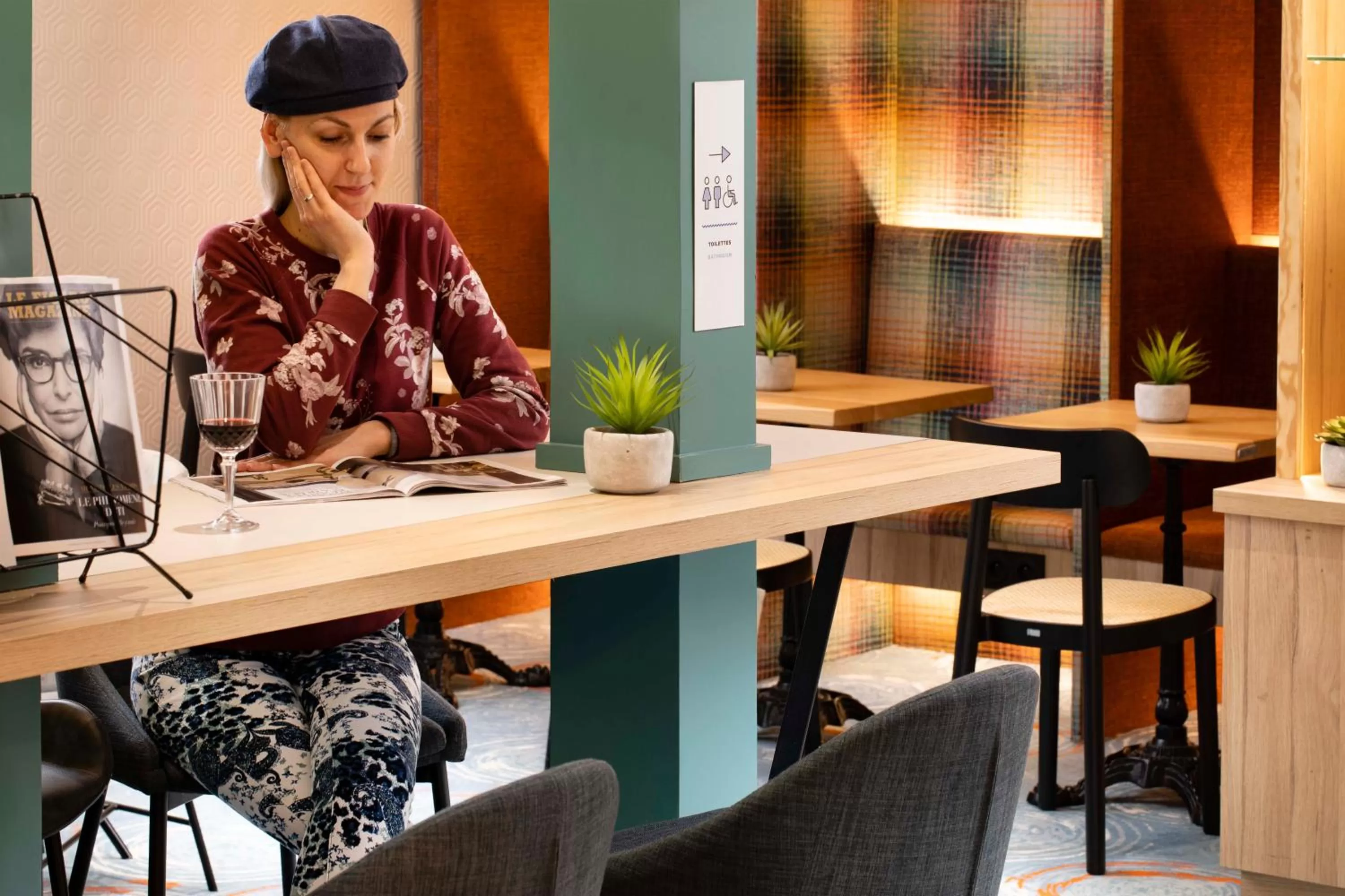 Lobby or reception in Hotel Locomo - Gare de Lyon Bastille