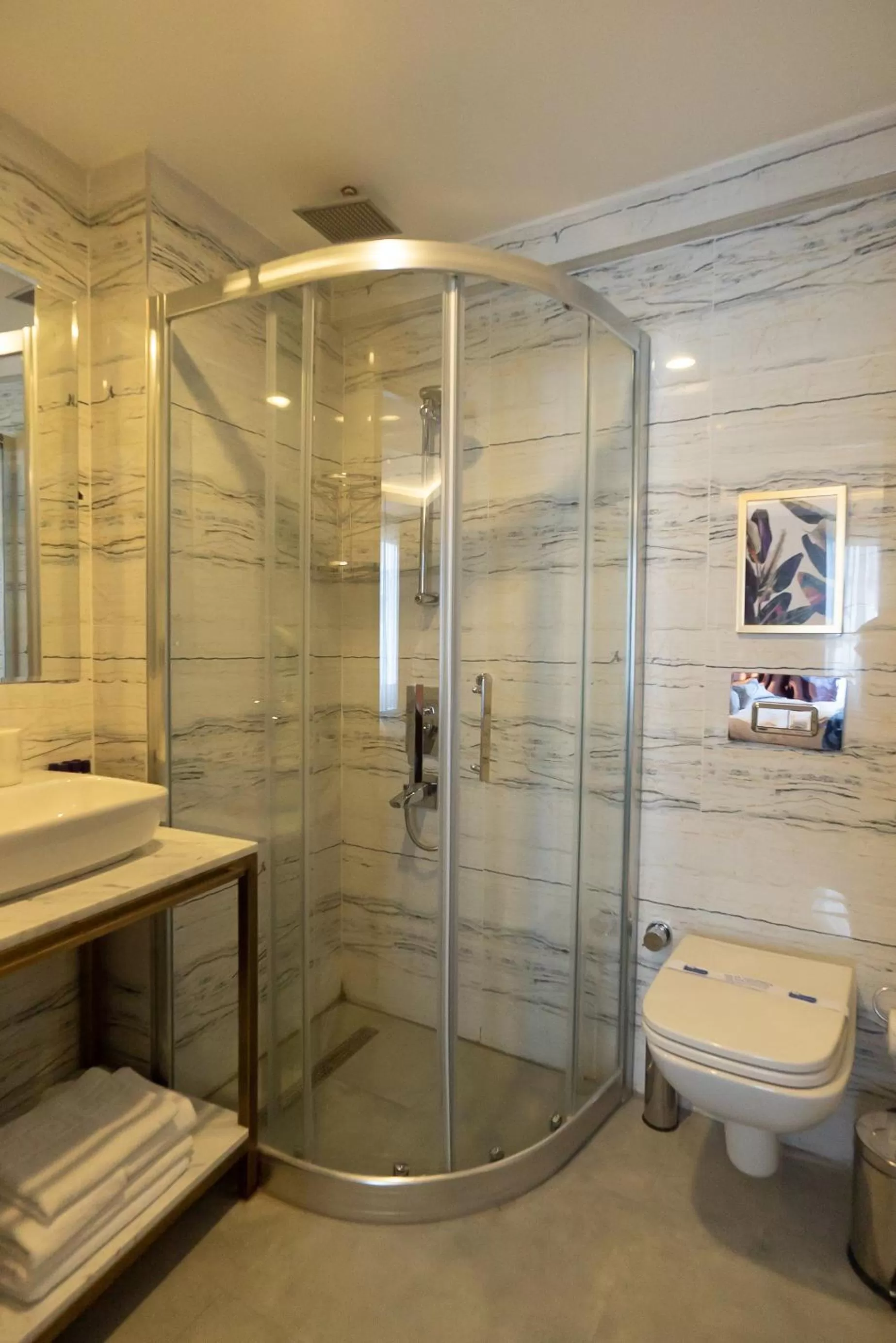 Bathroom in Malta Bosphorus Hotel