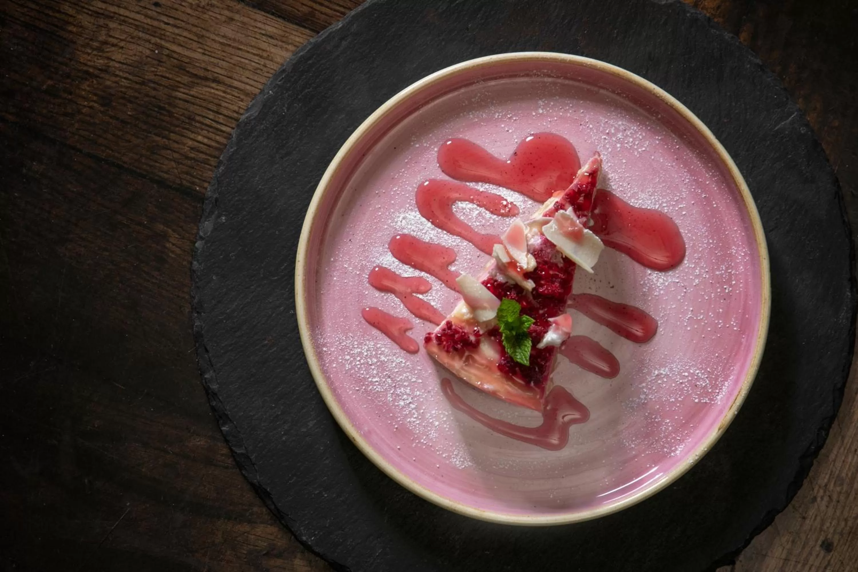 Restaurant/places to eat in The Crown London, WorldHotels Distinctive