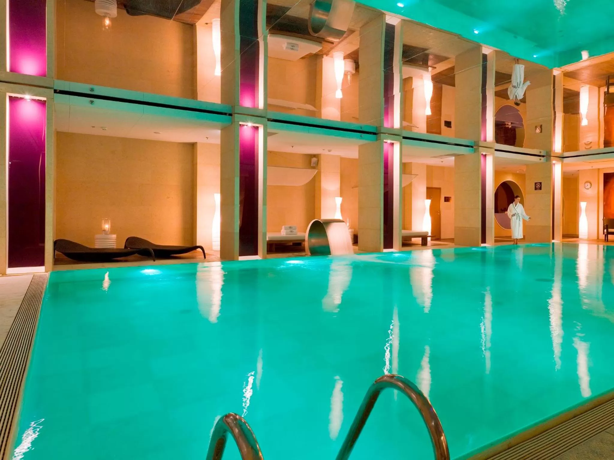 Swimming pool in Sofitel Warsaw Victoria