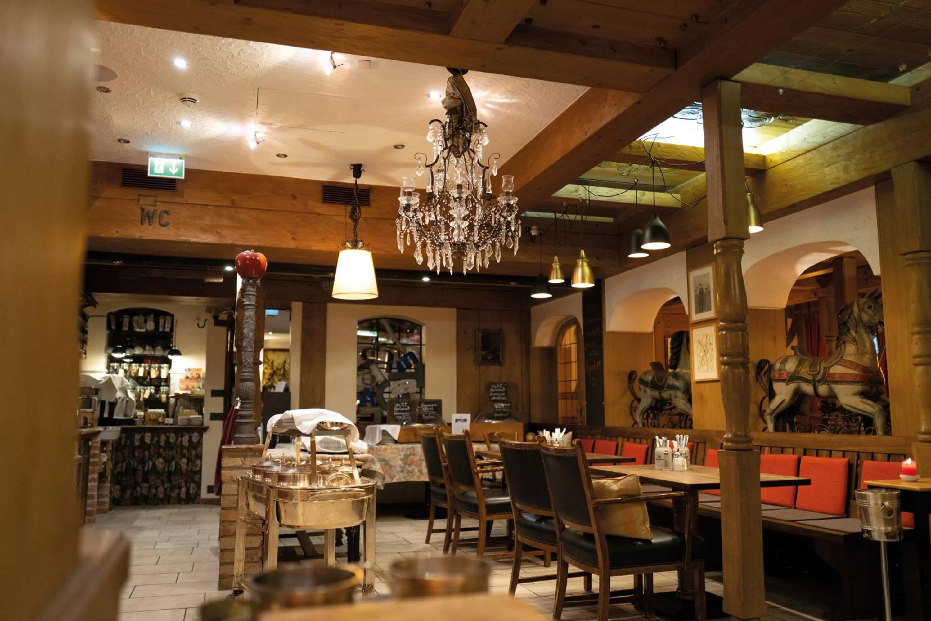 Restaurant/places to eat in Ringhotel Alpenhof - Patchworkhotel