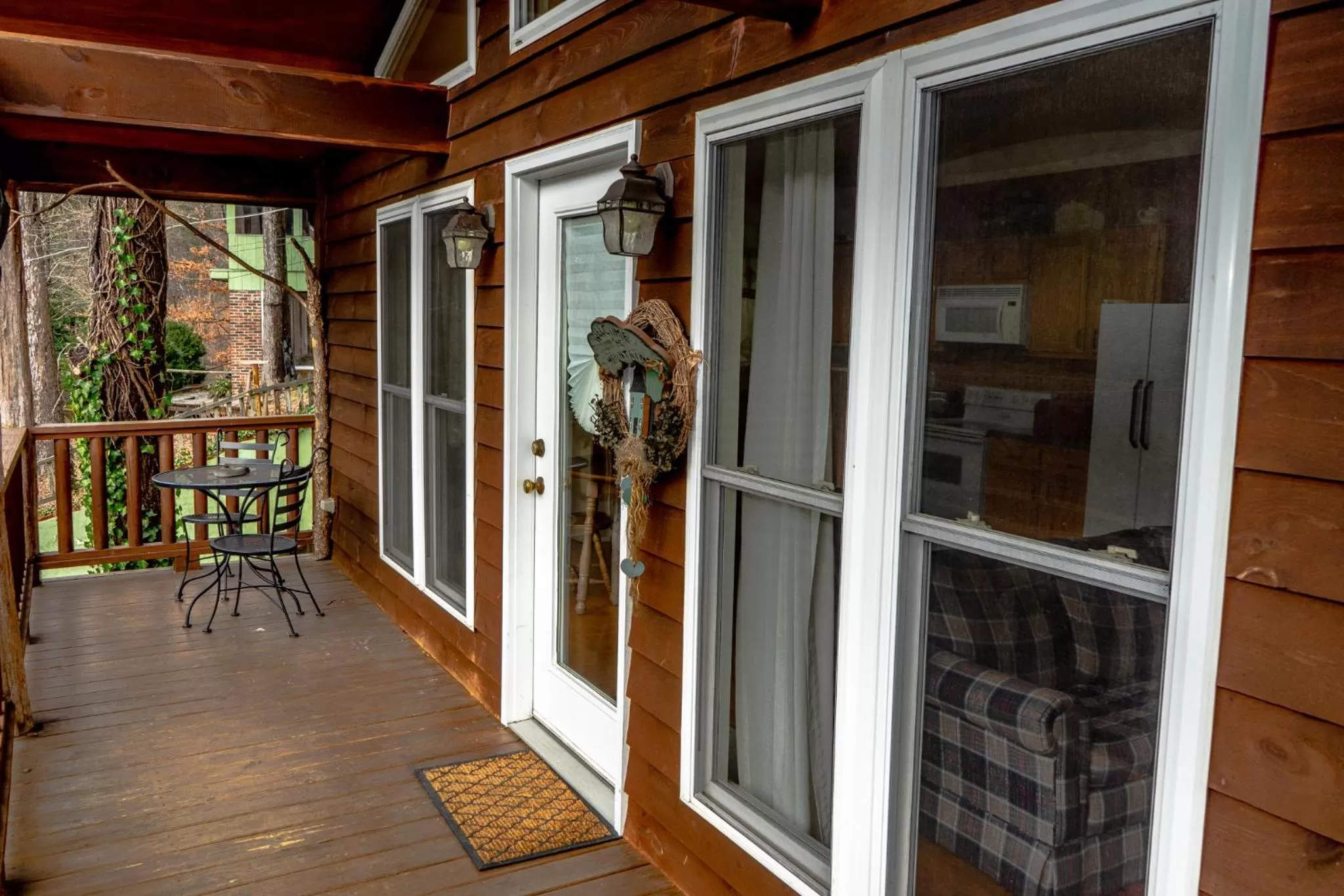 Patio in The Chimney Rock Inn & Cottages