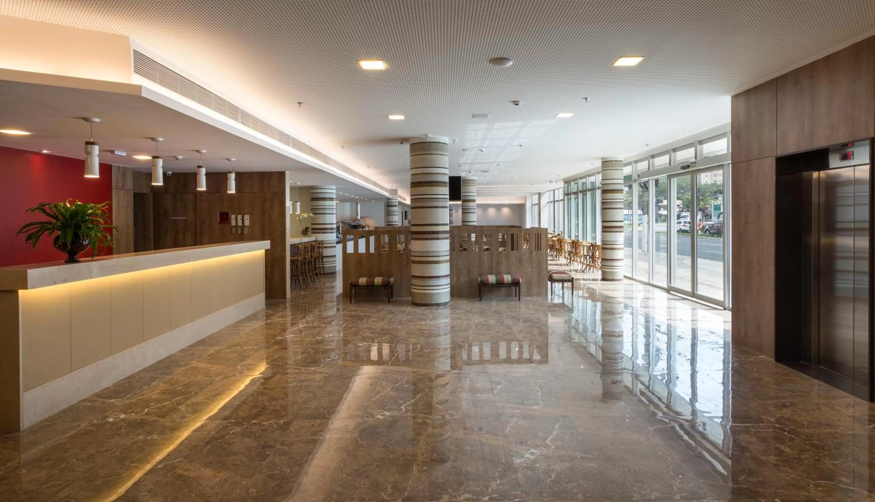 Lobby or reception in Sleep Inn Praia do Canto