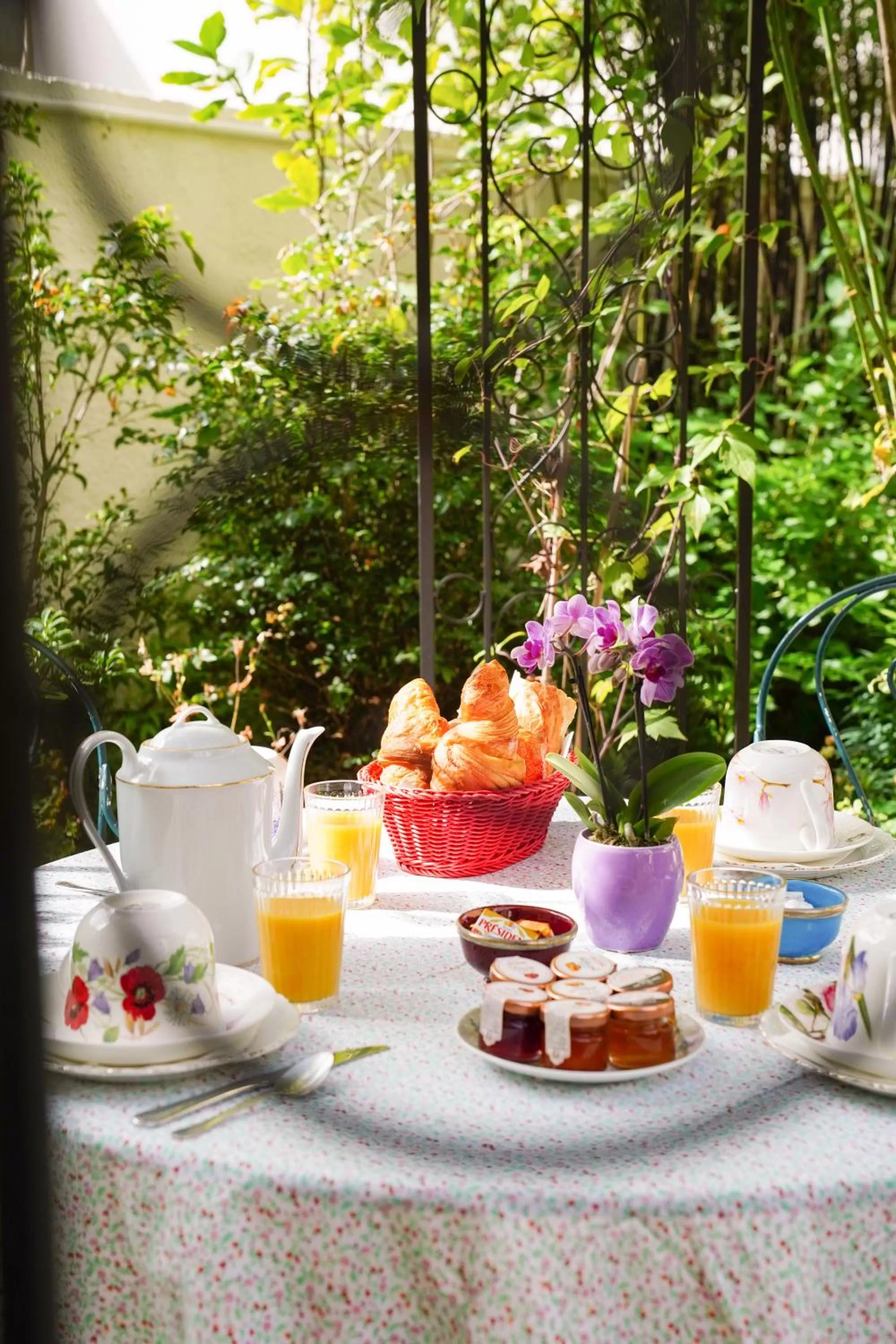 Breakfast in Villa Escudier Appart-hôtel