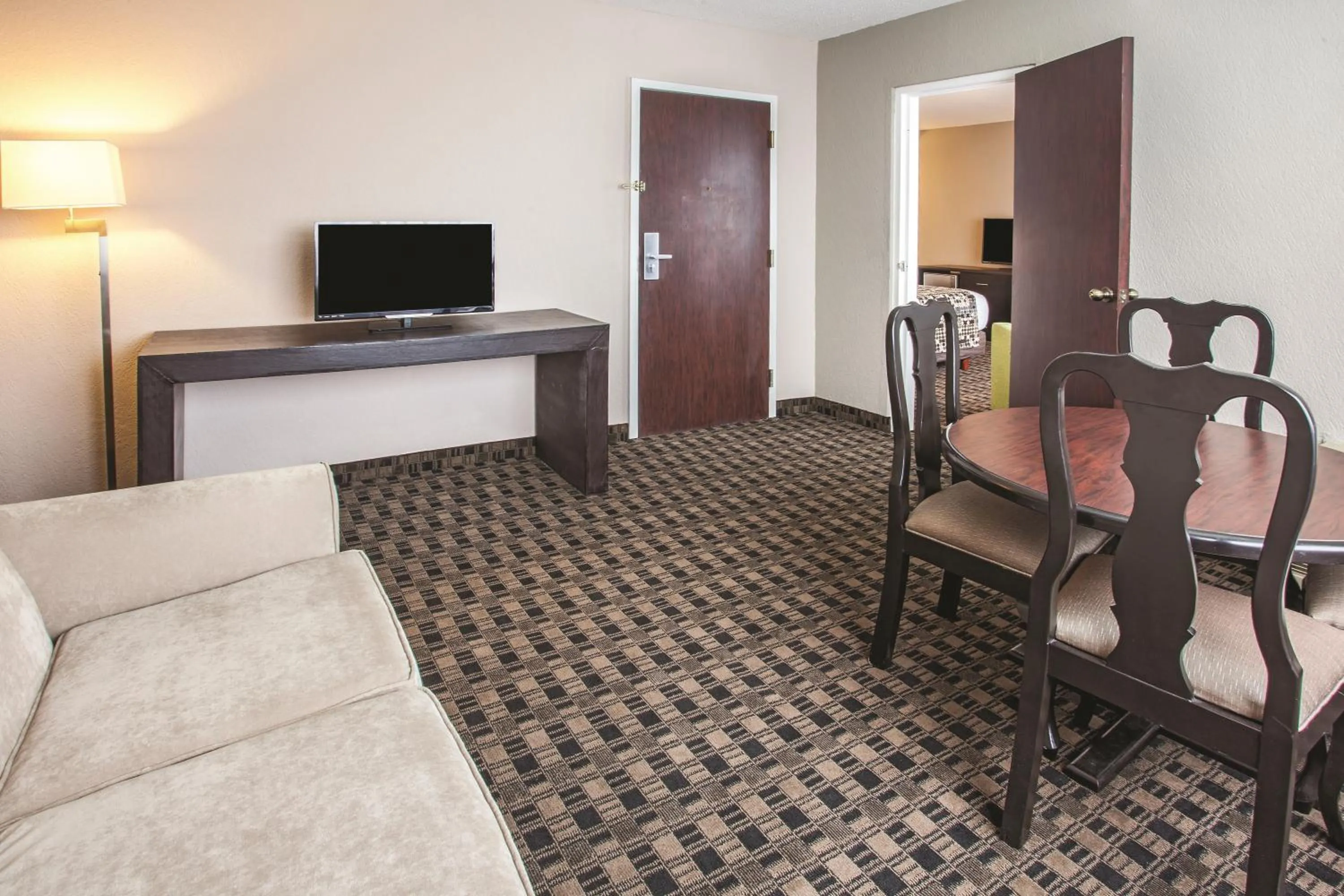 Living room in CHN Hotel Monterrey Norte, Trademark Collection by Wyndham