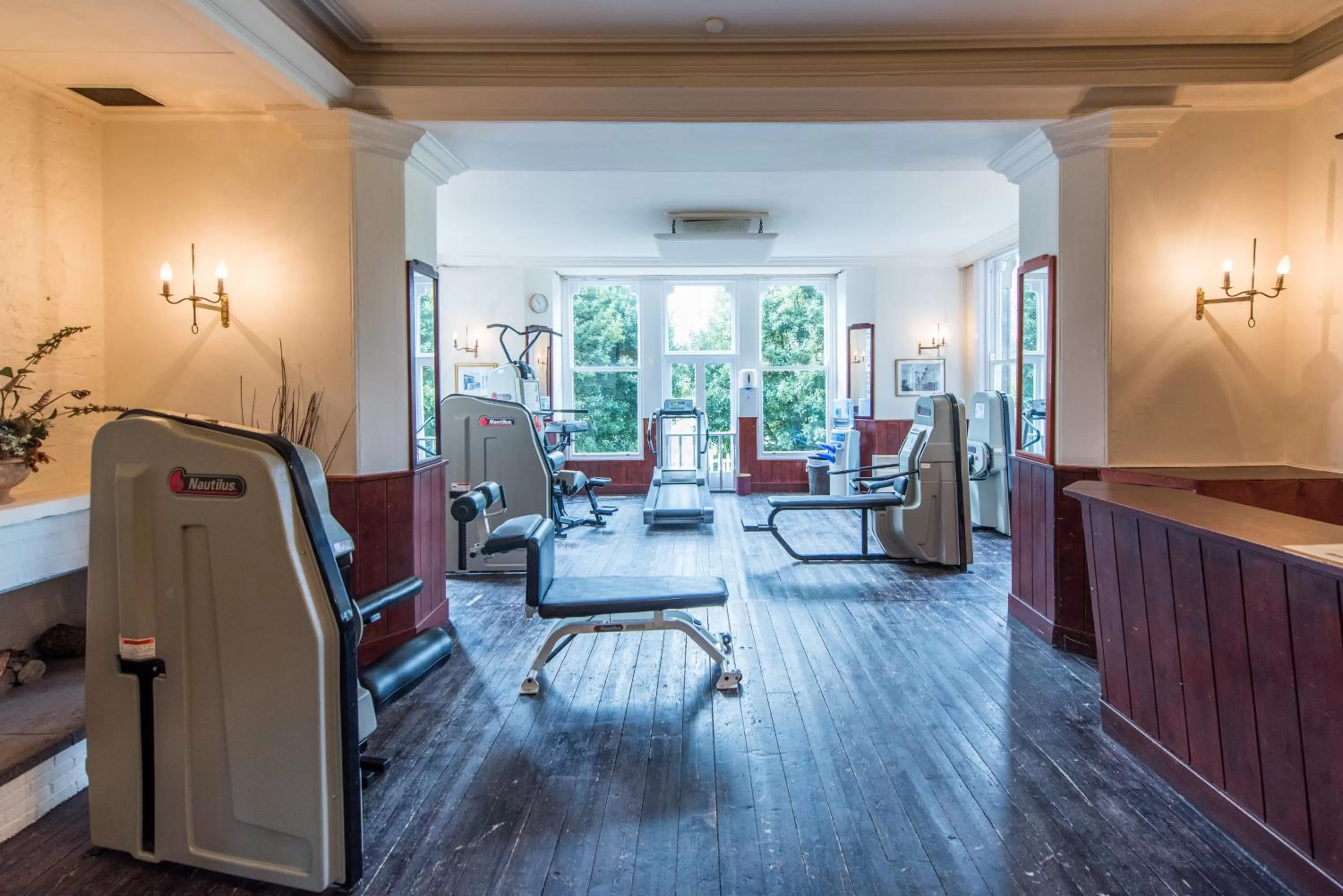 Fitness centre/facilities in Cairn Hotel