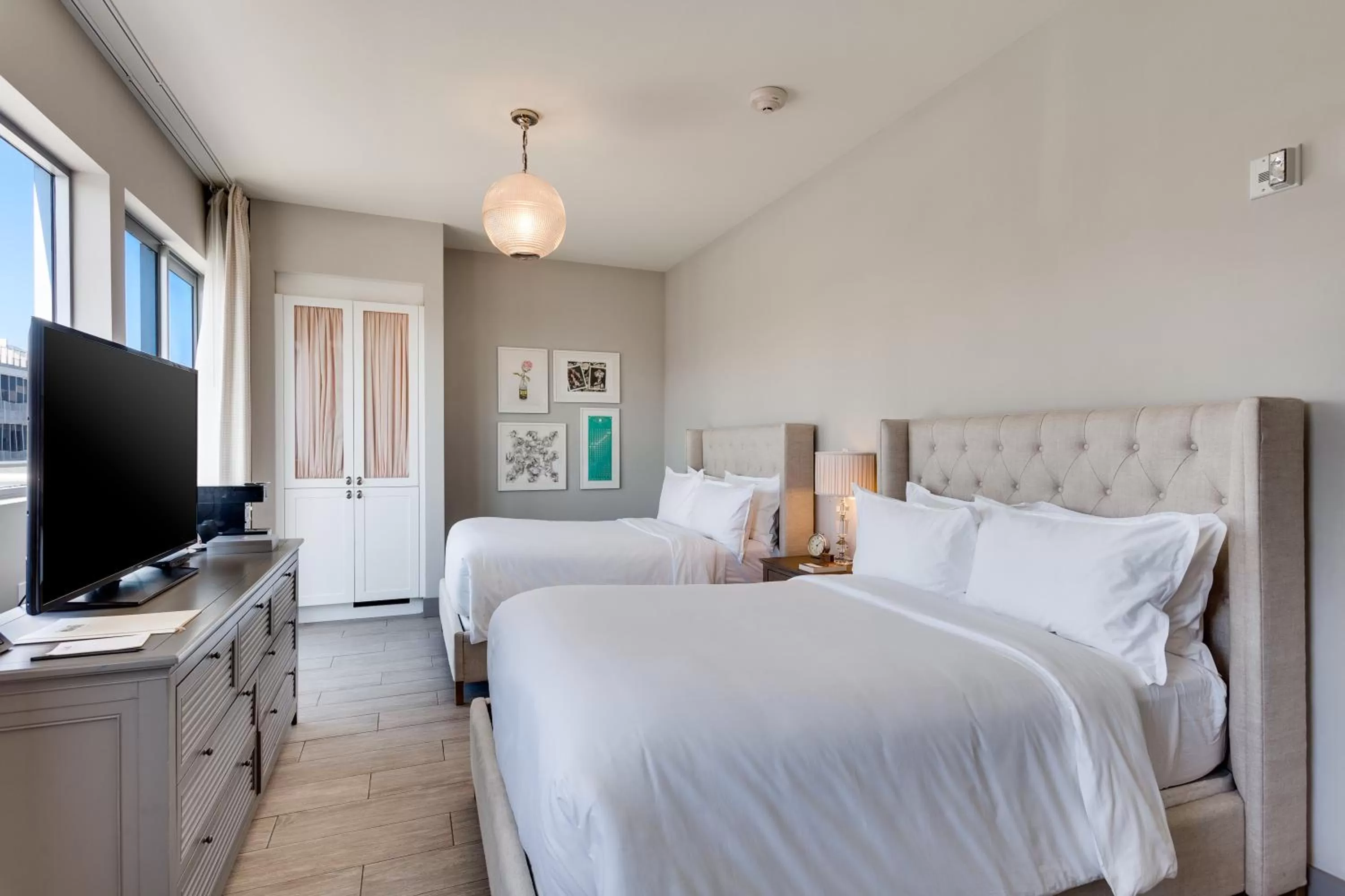 TV and multimedia, Bed in The Plymouth South Beach