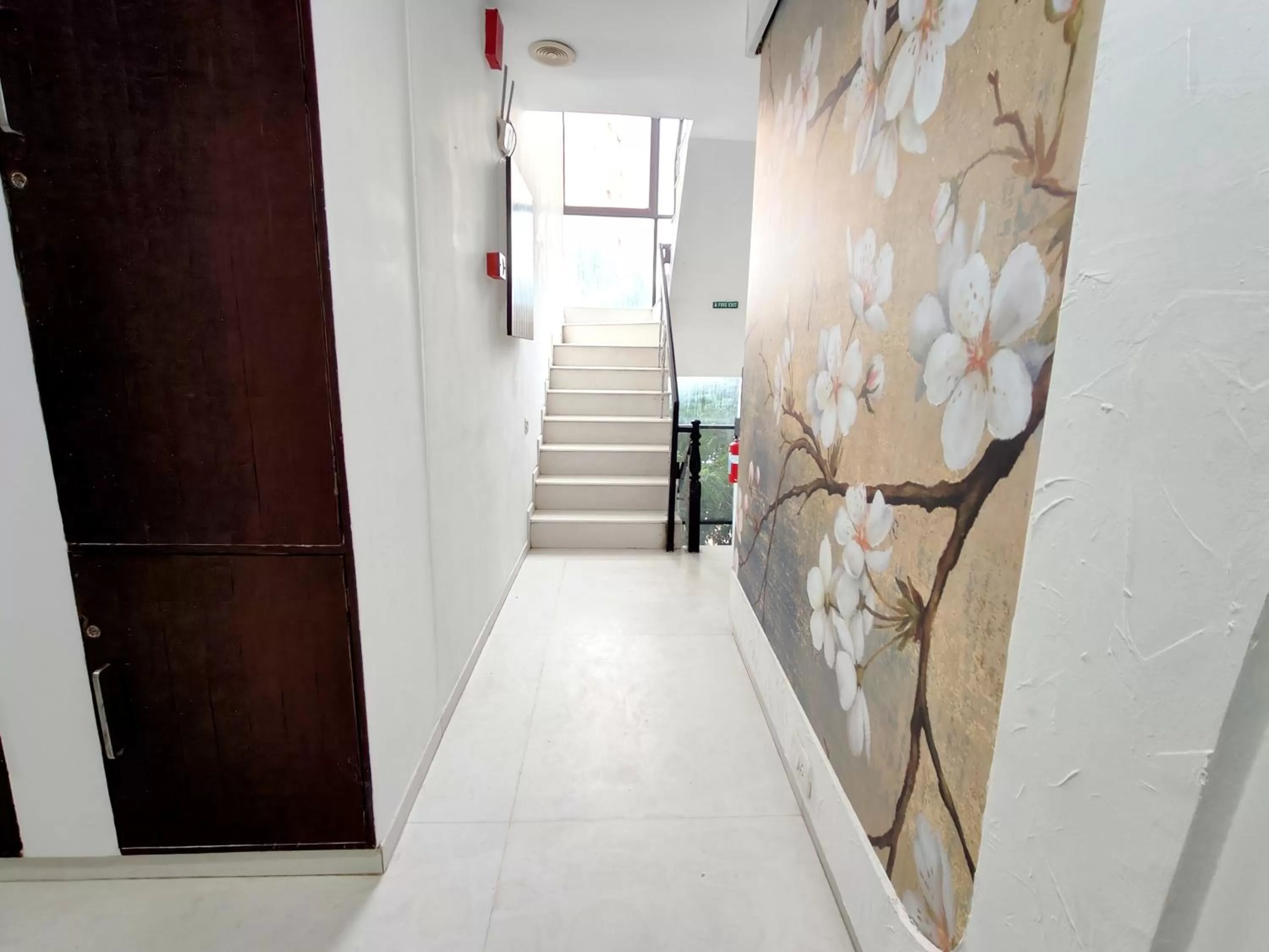 Lobby or reception in The Sky Imperial Hotel Yahvi