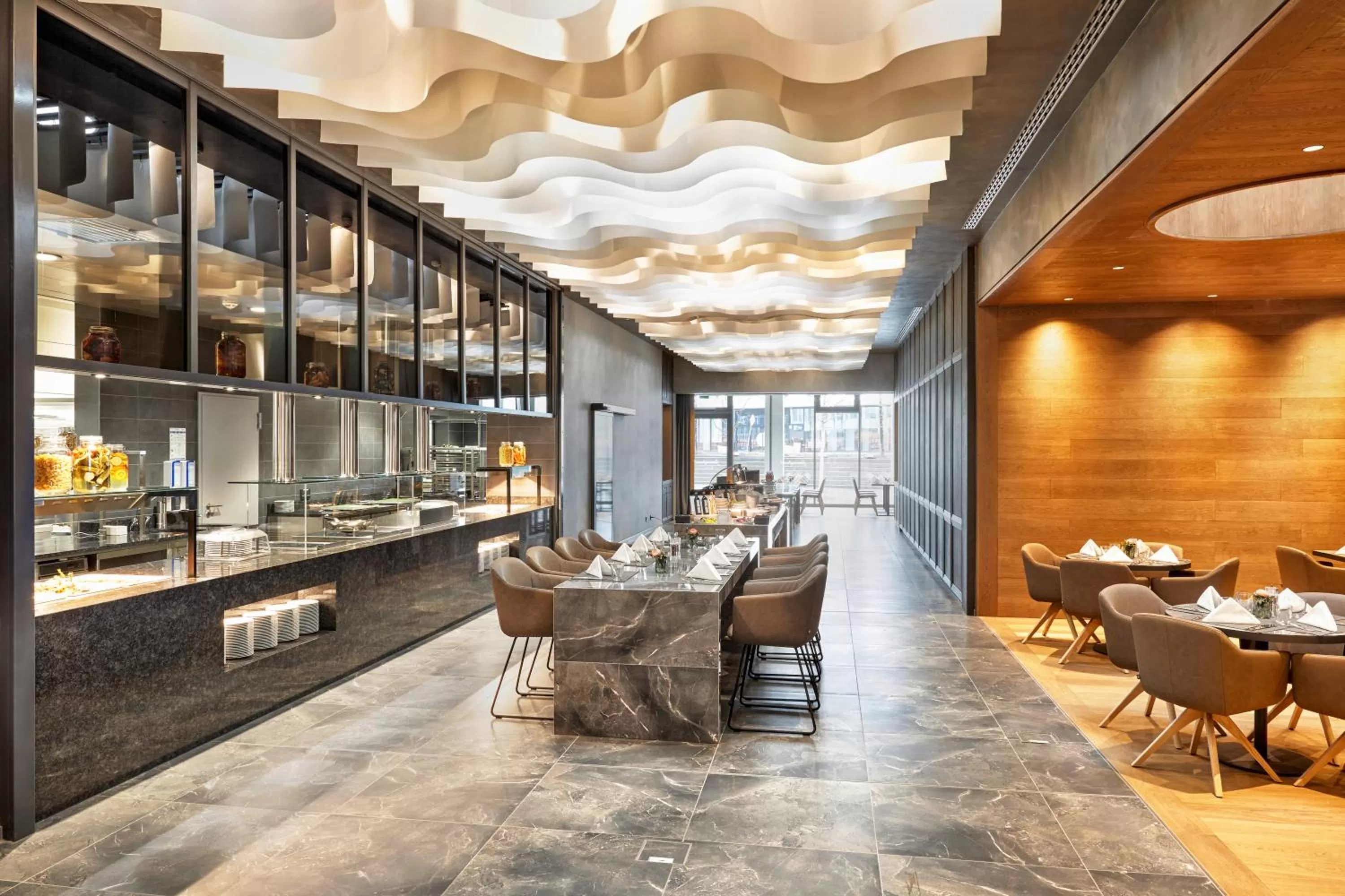 Restaurant/places to eat in HYPERION Hotel Leipzig