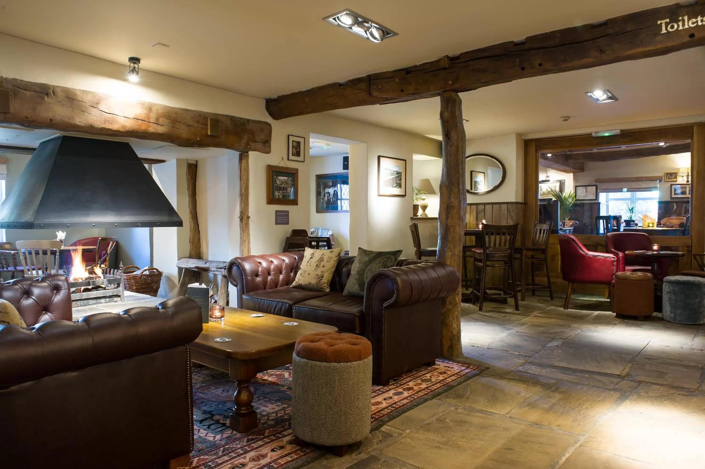 Food and drinks in The Foxglove by Innkeeper's Collection