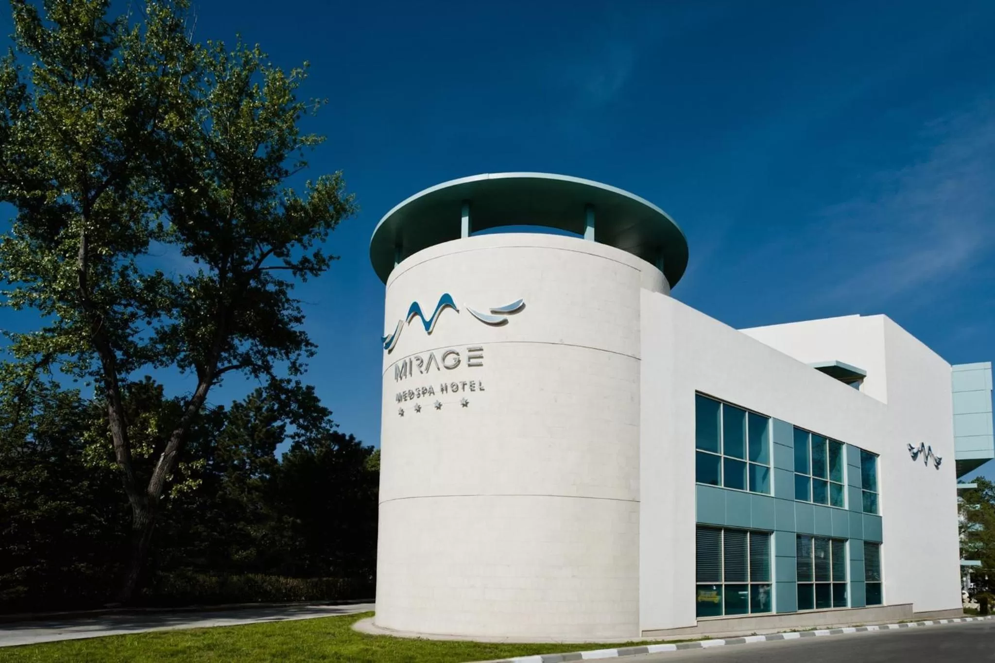 Facade/entrance in Mirage Medspa Hotel