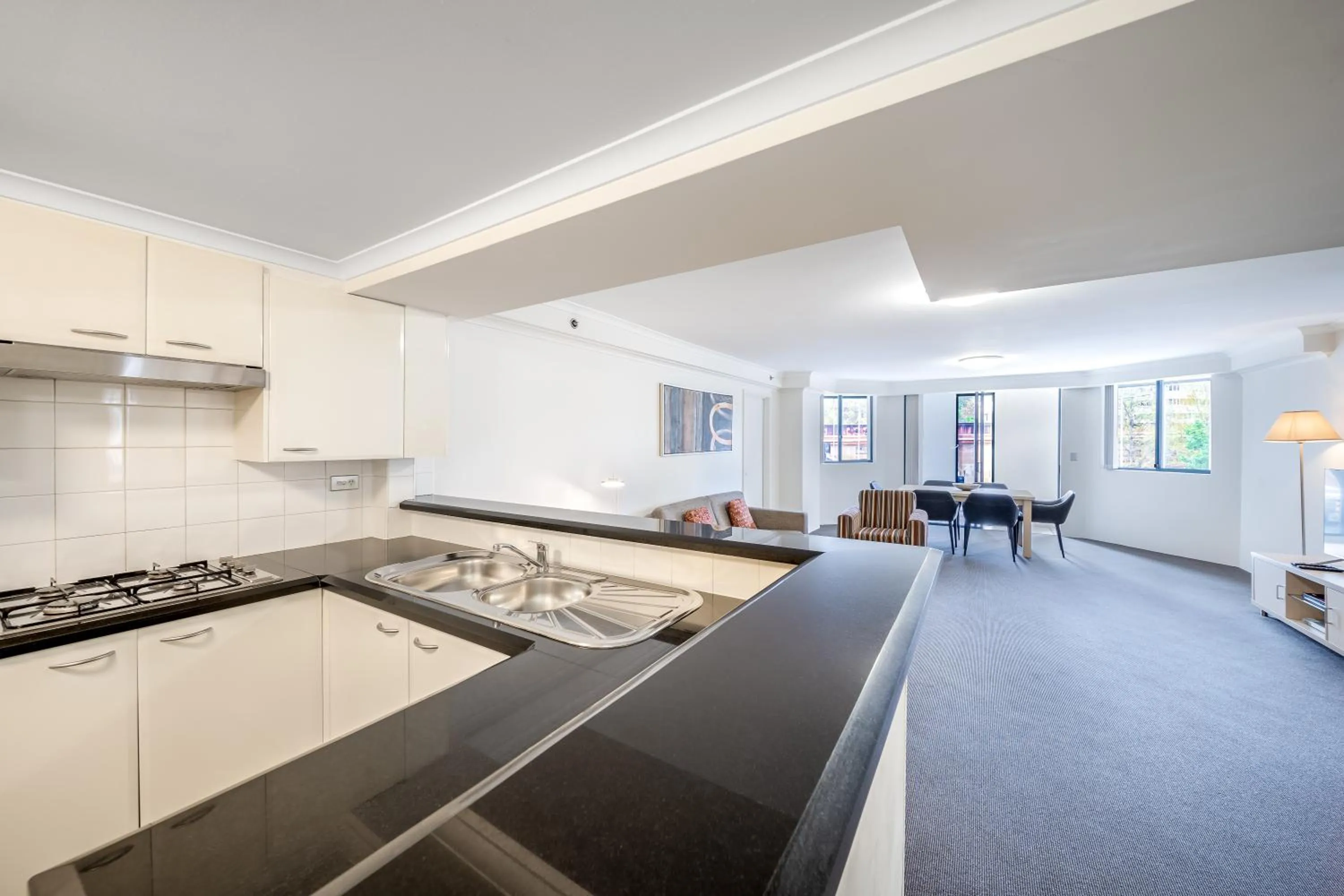 Kitchen or kitchenette in Oaks Sydney Castlereagh Suites