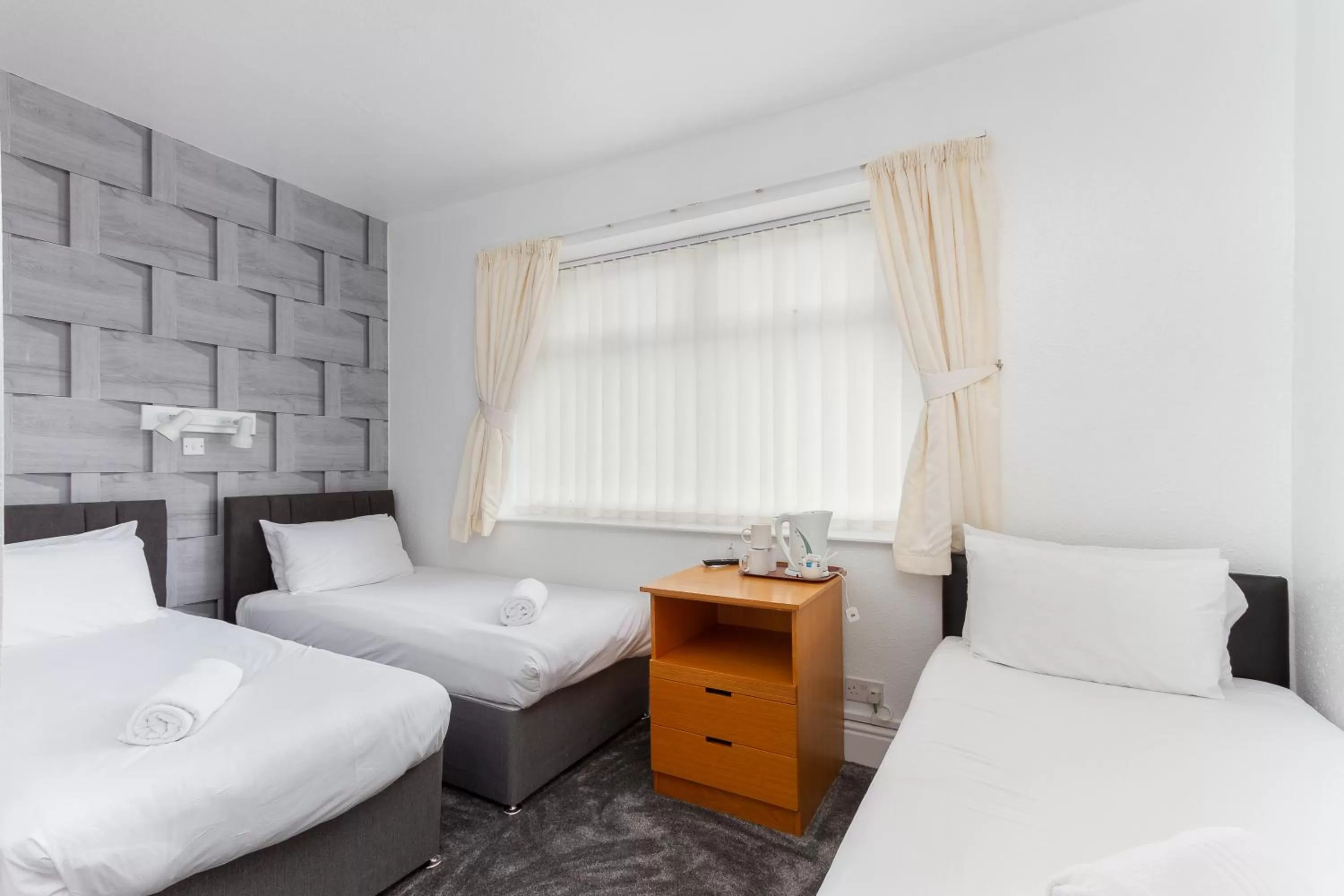 Bedroom, Bed in The Sandringham Court Hotel & Sports Bar-Groups Welcome here-High Speed Wi-Fi