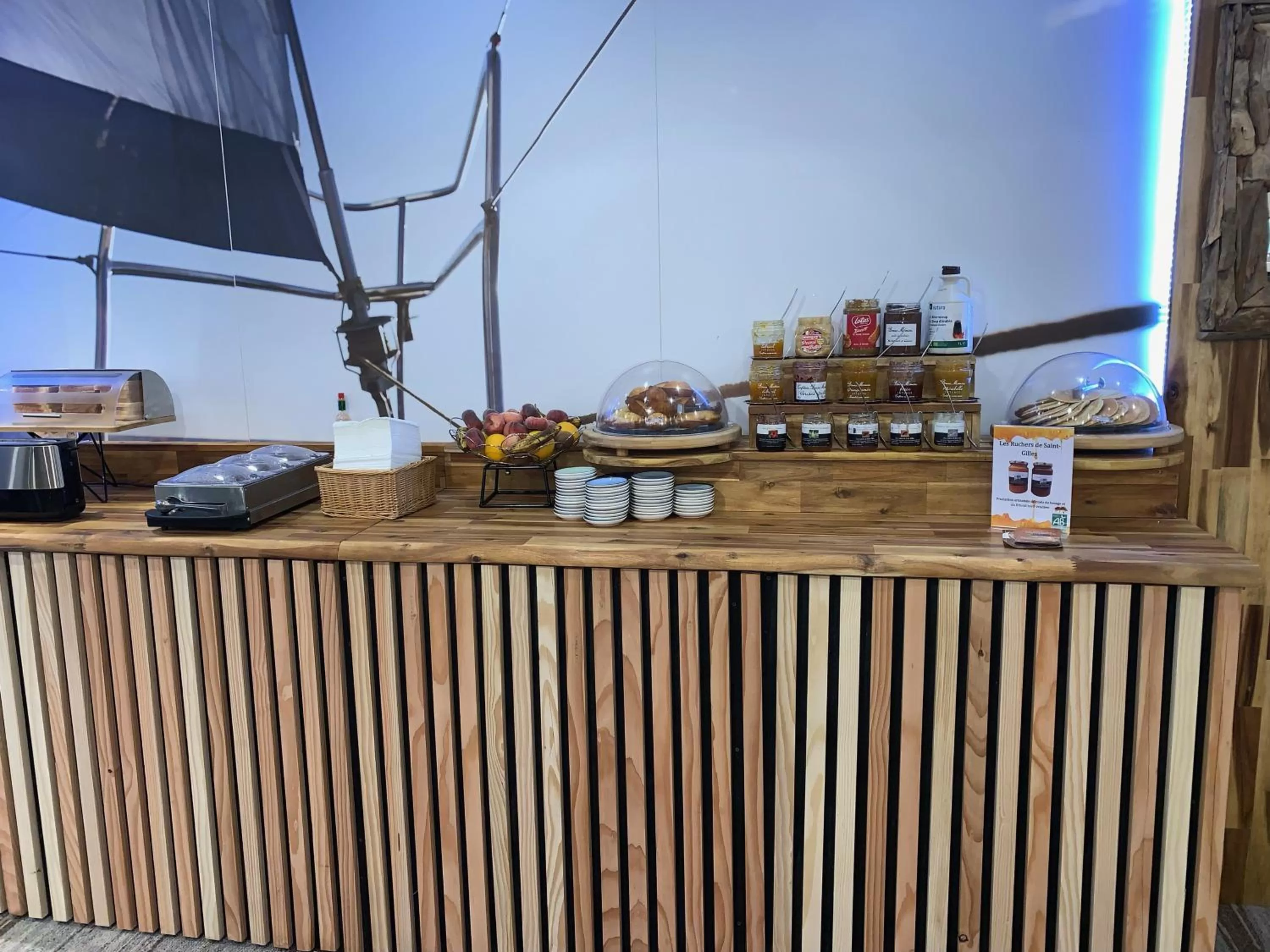 Food and drinks in ibis Styles St Gilles Croix de Vie centre-ville