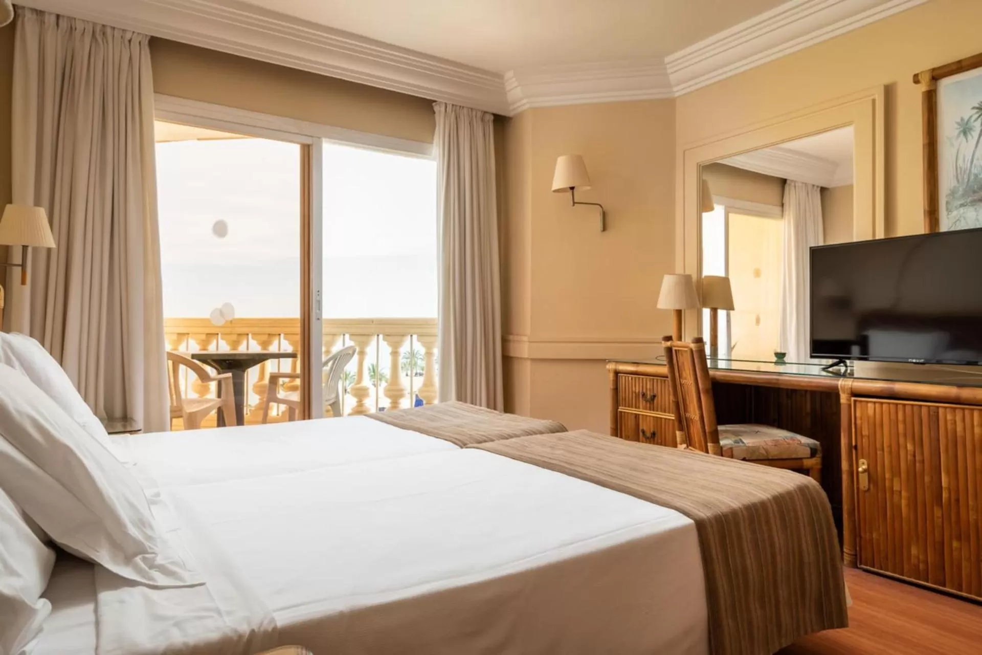 Photo of the whole room, Bed in Hotel Portomagno by ALEGRIA