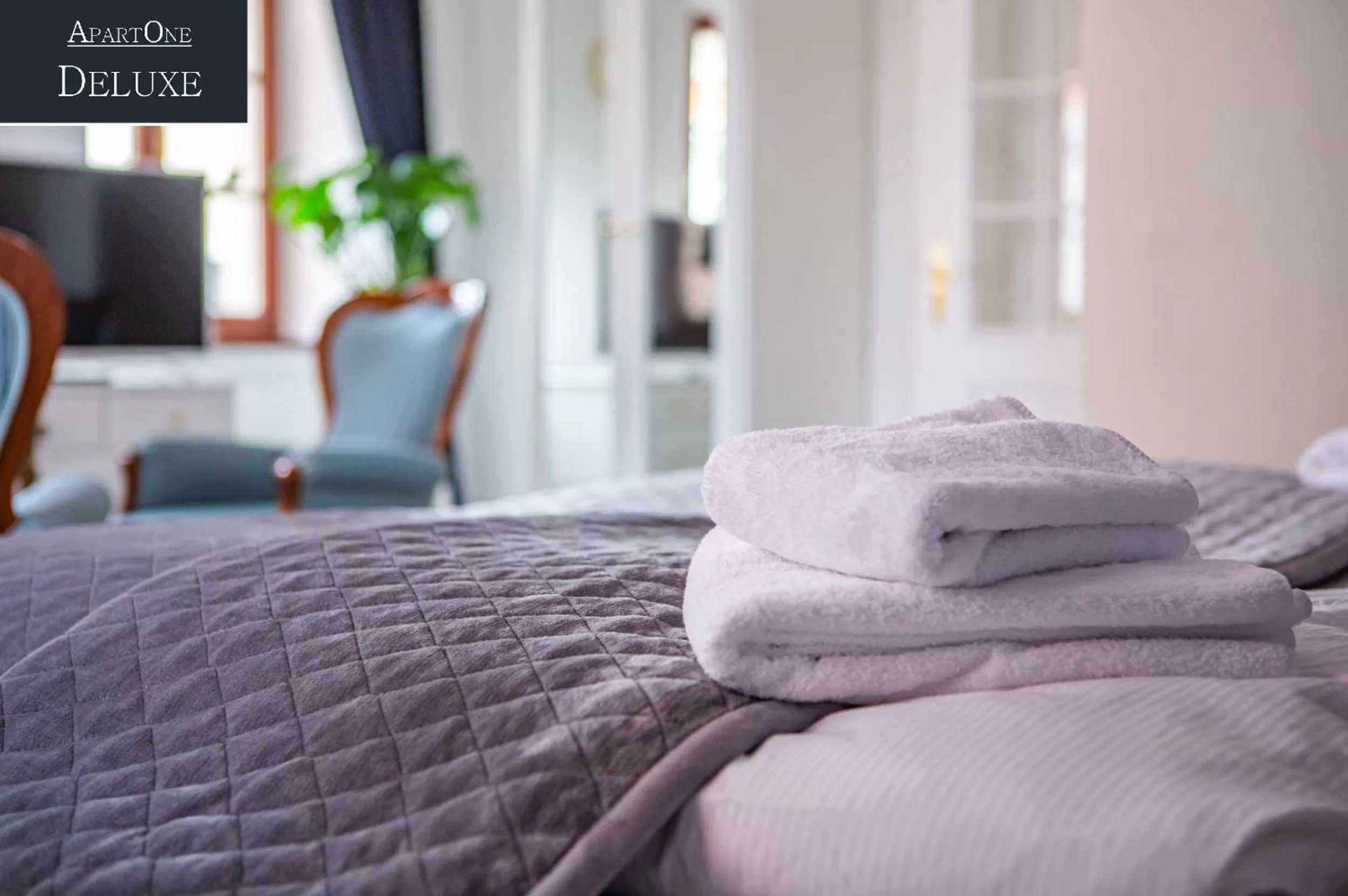 Bed in ApartOne Altstadt-Hotel