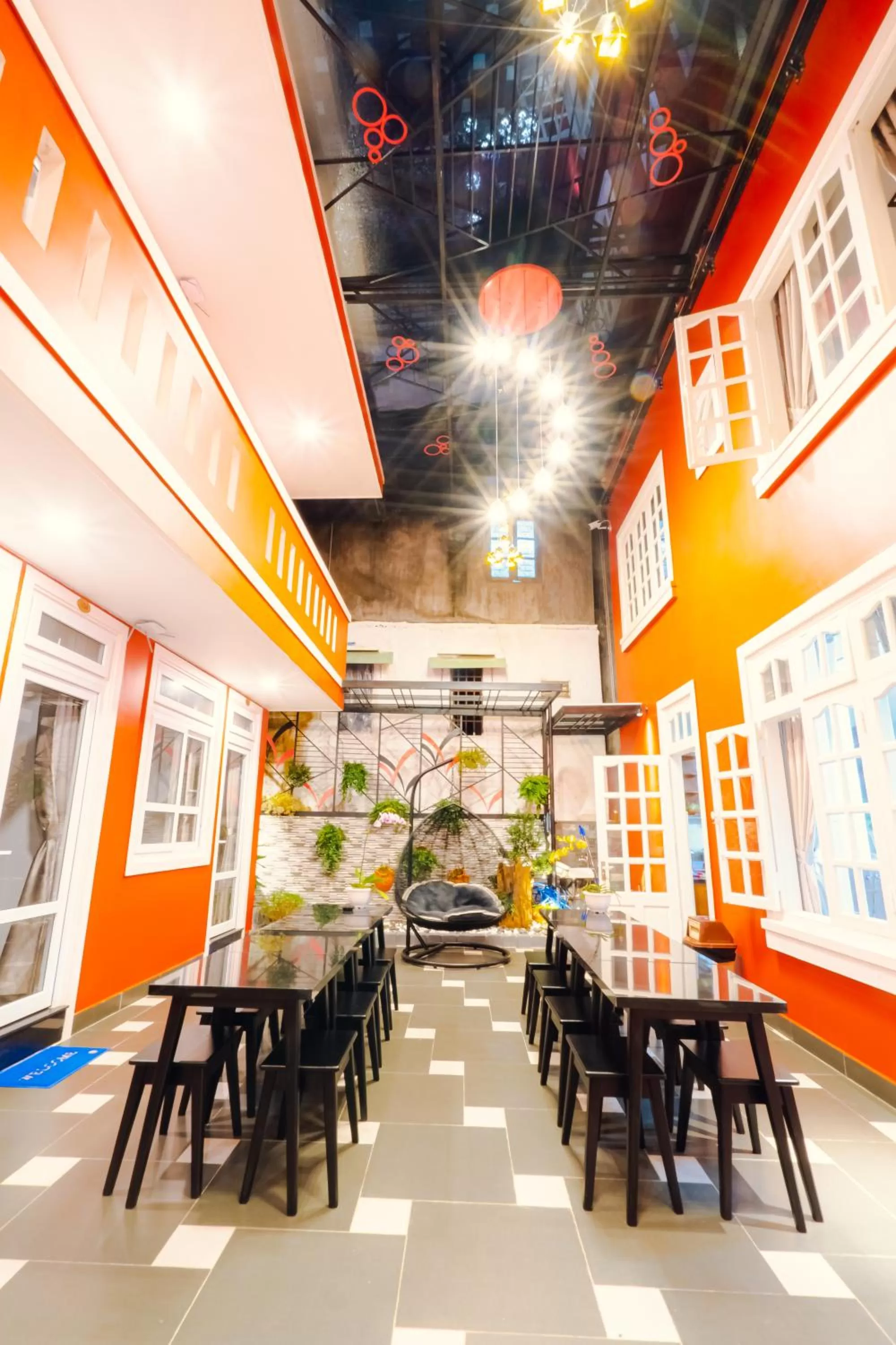 Restaurant/places to eat in Lovely House