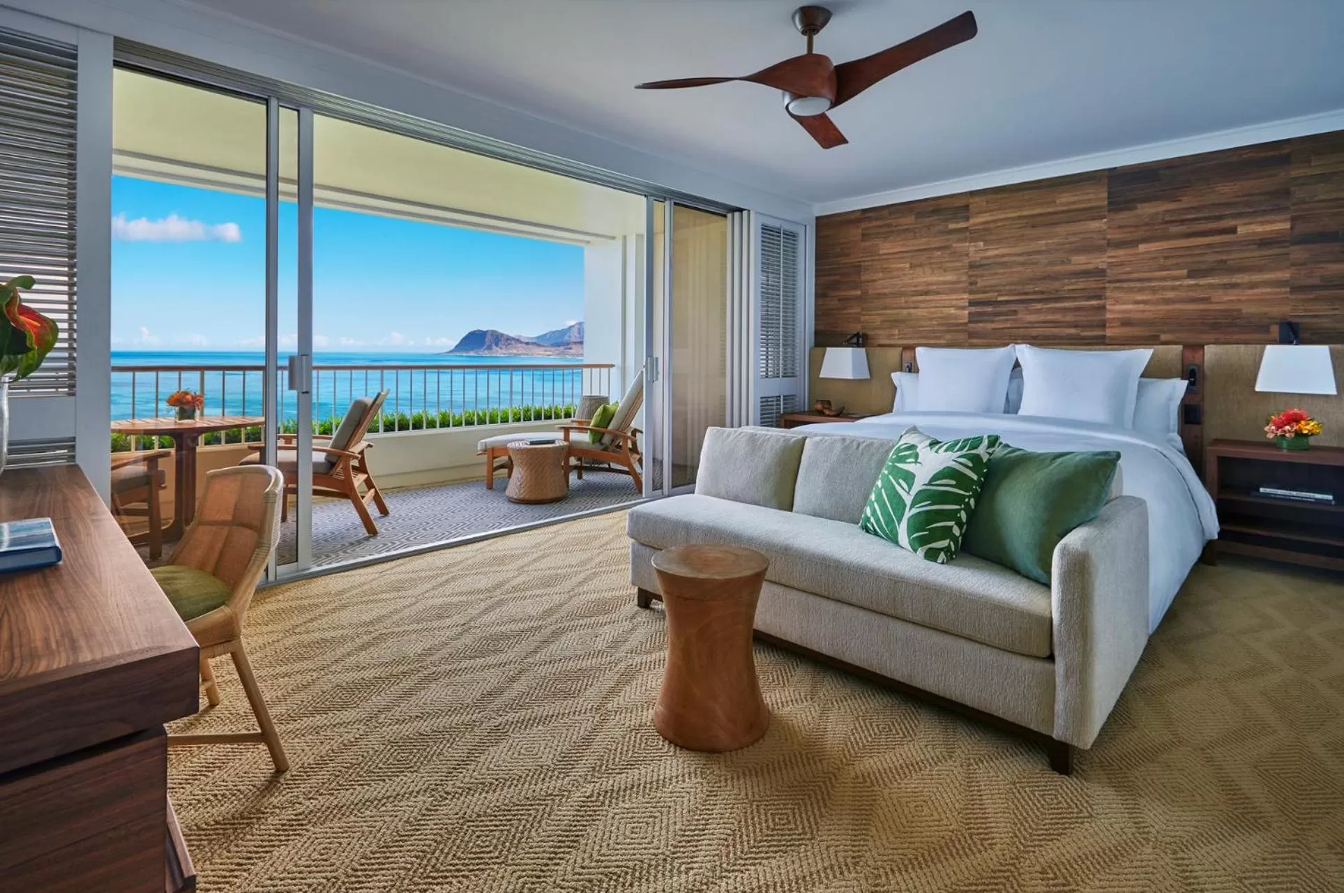 Patio, Bed in Four Seasons Resort Oahu at Ko Olina