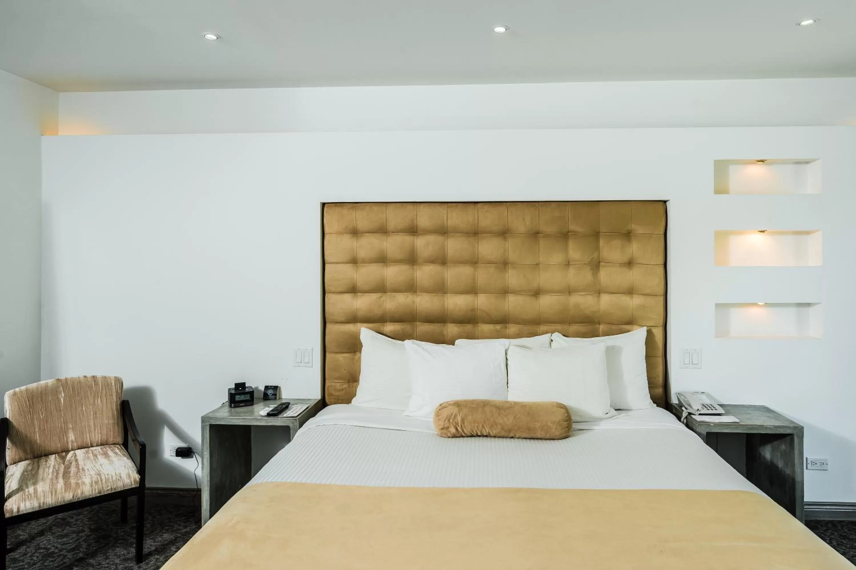 Bed in Riande Aeropuerto Hotel Casino