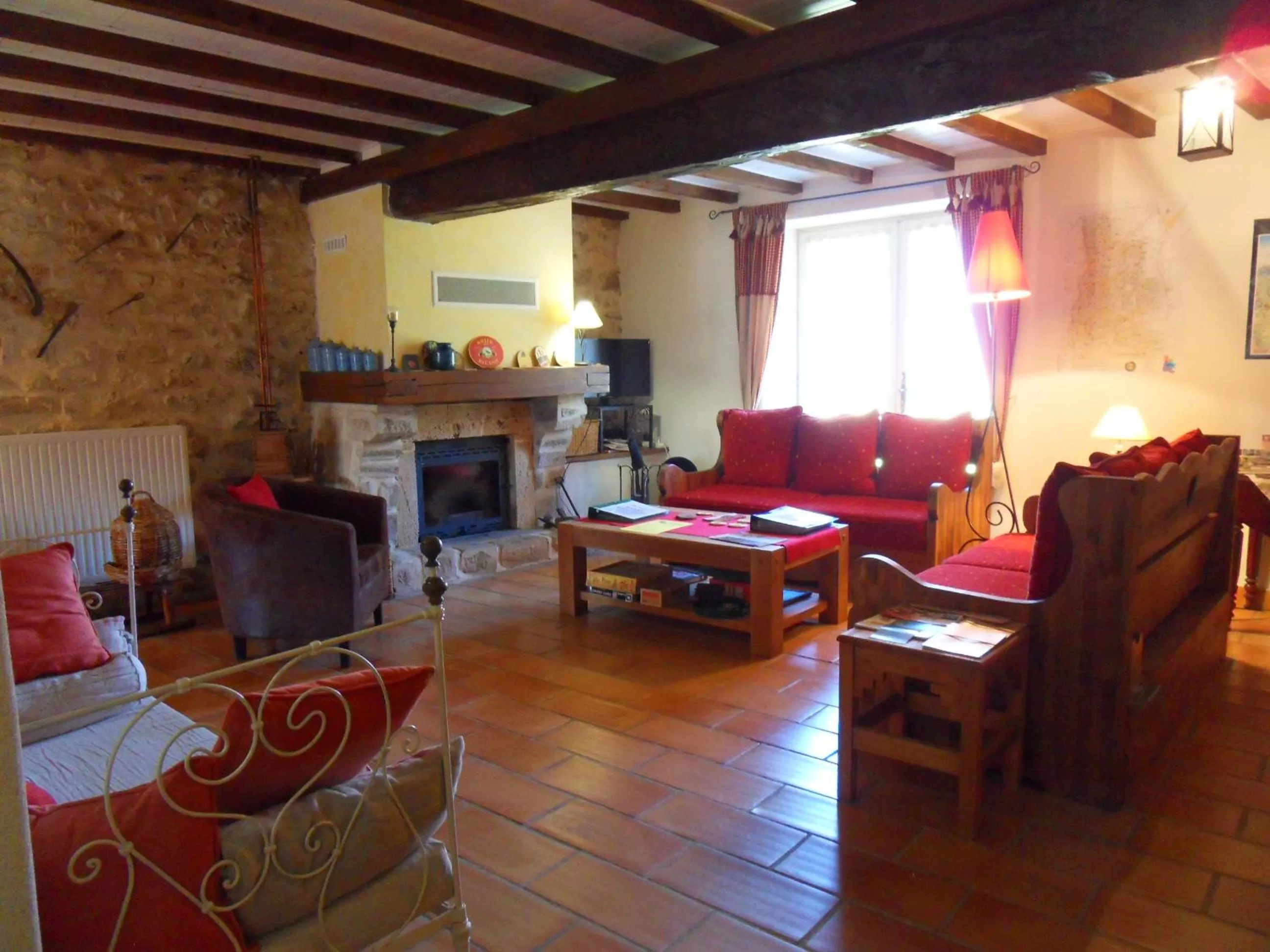 TV and multimedia in L'Estapade des Tourelons