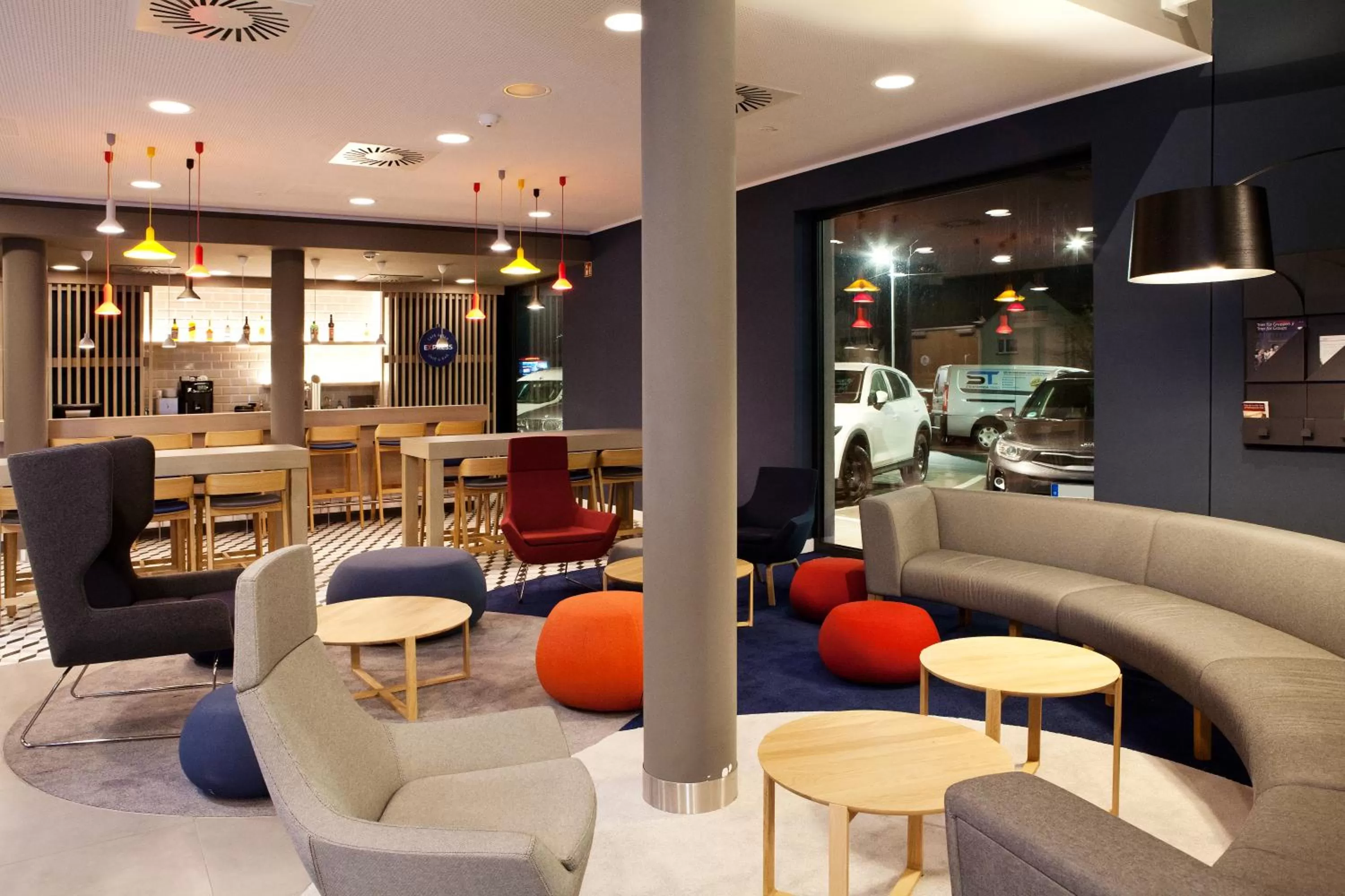 Lobby or reception in Holiday Inn Express - Trier by IHG