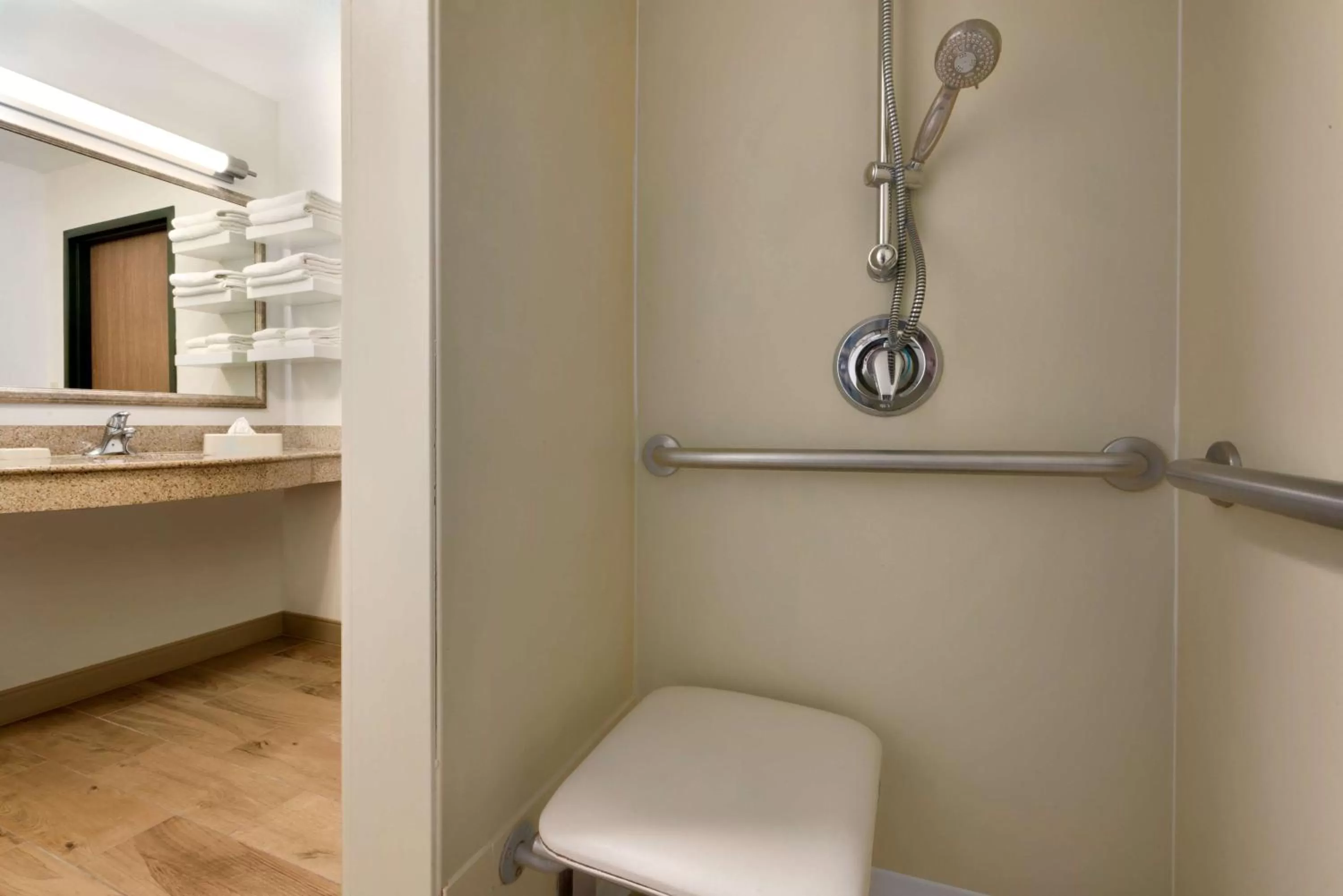 Bathroom in Hampton Inn Gillette