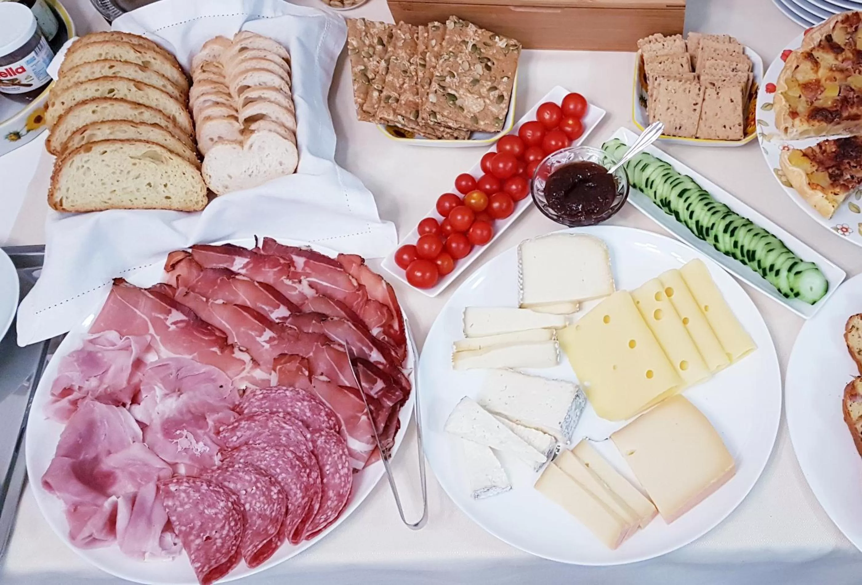 Breakfast in Villa Bellavista Alba, B&B