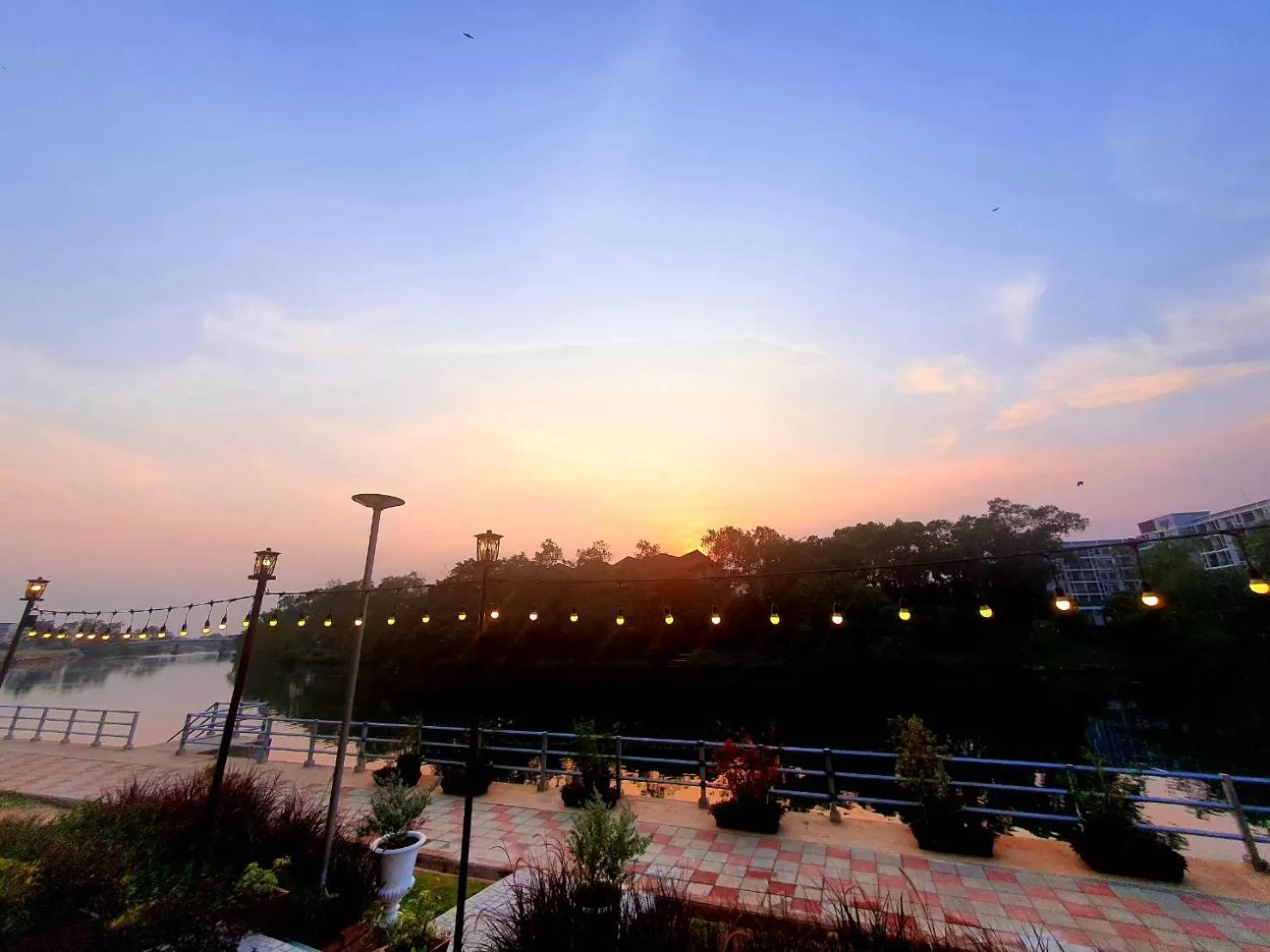 Restaurant/places to eat in USABAI Riverside Boutique Hotel