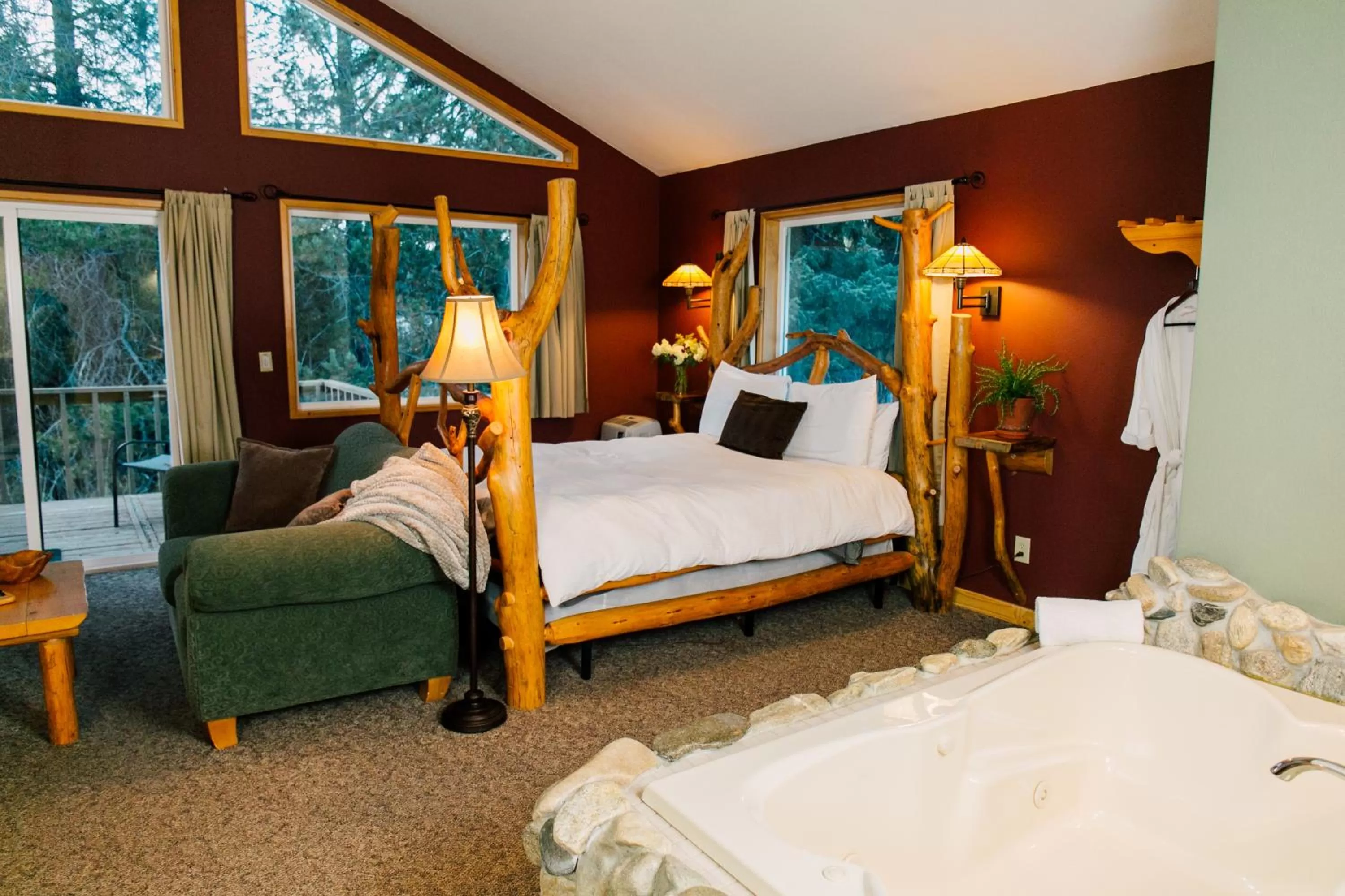 Photo of the whole room, Bed in Pine River Ranch B&B