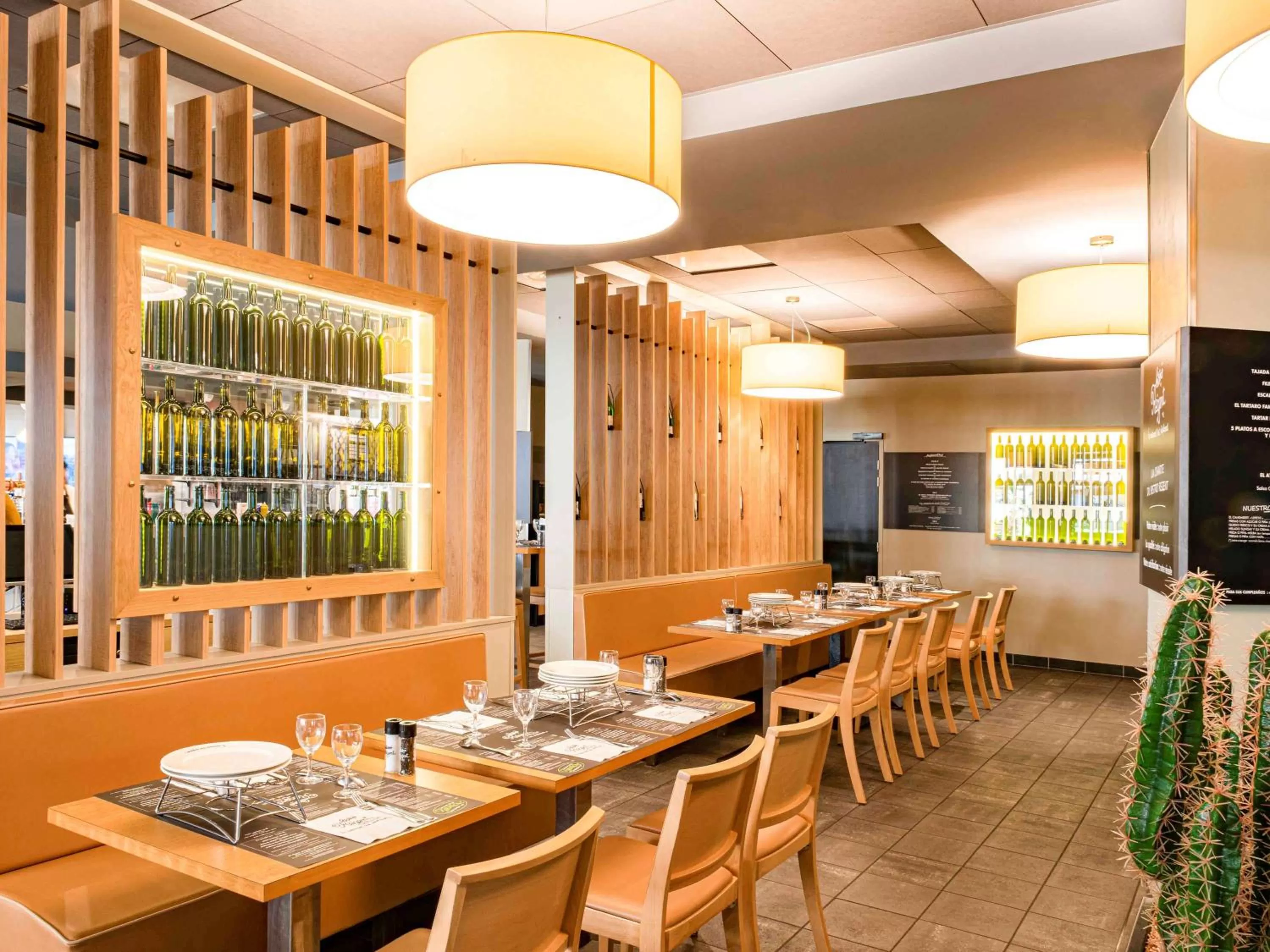 Restaurant/places to eat in ibis Tours Centre Gare