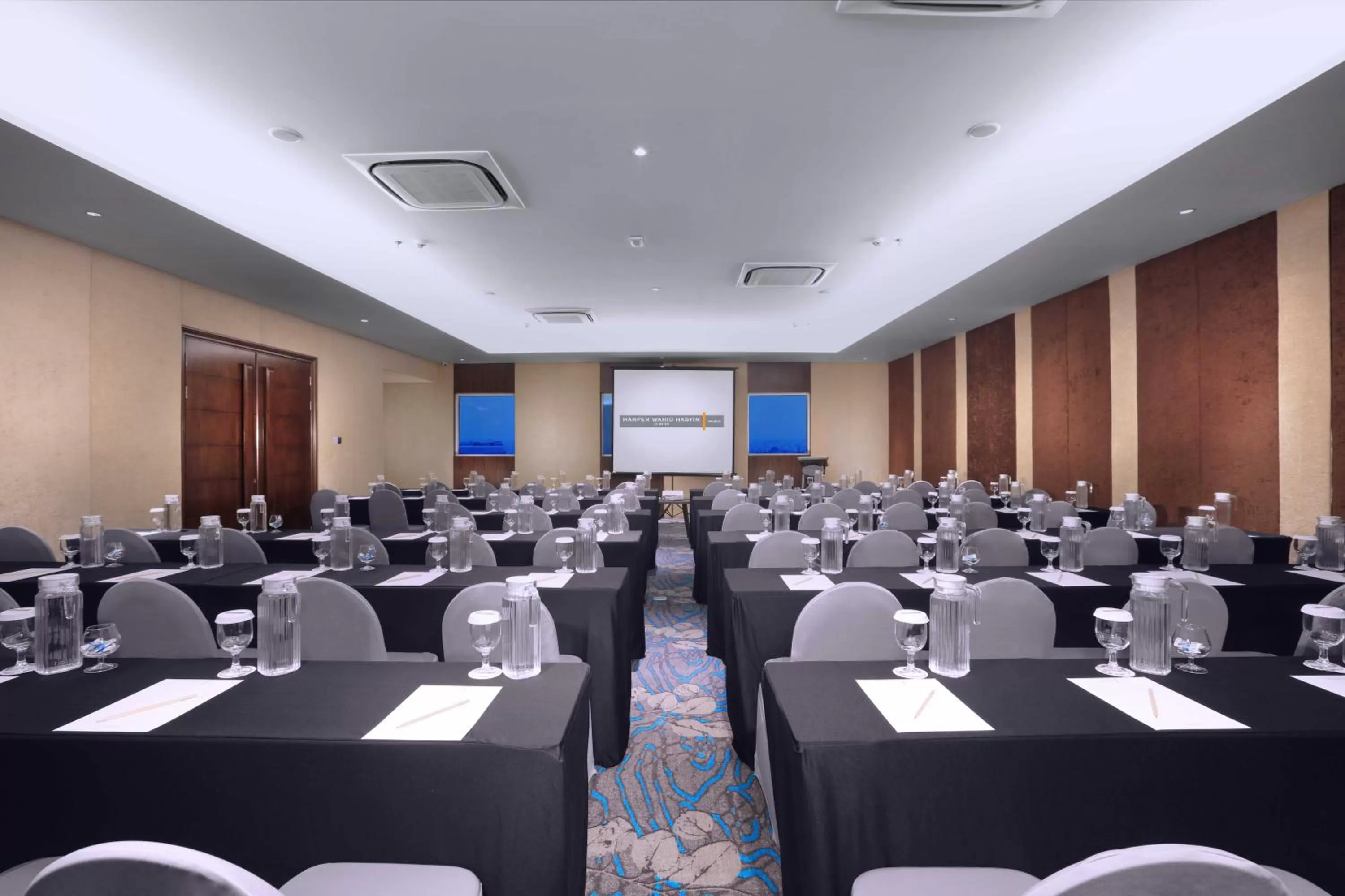 Harper Wahid Hasyim Medan by ASTON