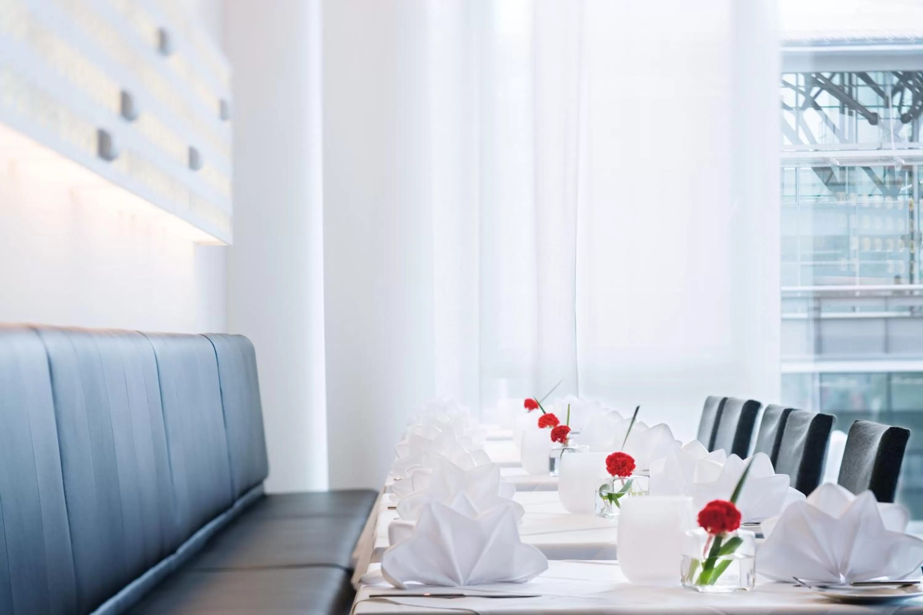 Restaurant/places to eat in Mövenpick Hotel Stuttgart Airport