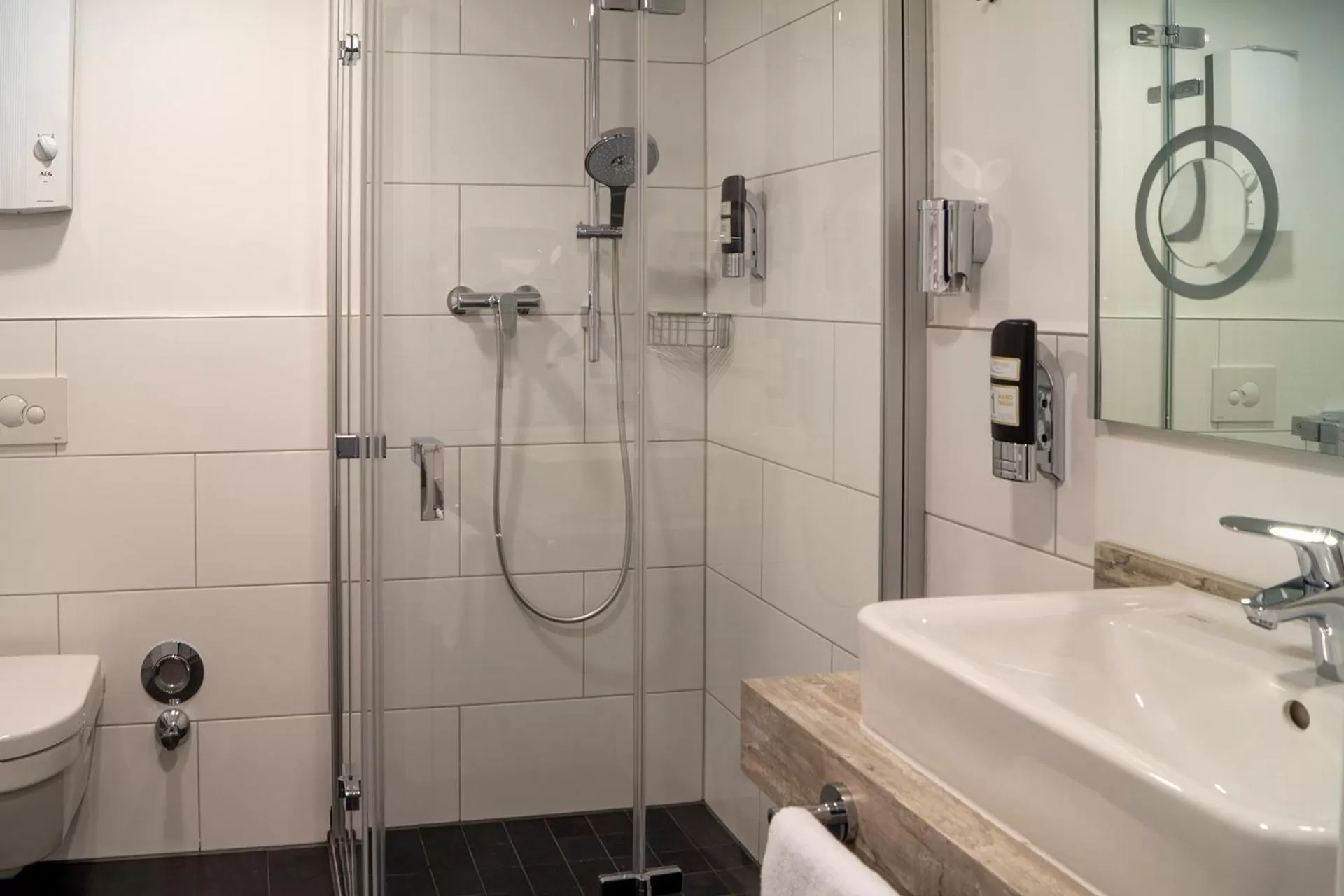 Shower in Trip Inn Hotel & Suites Essen