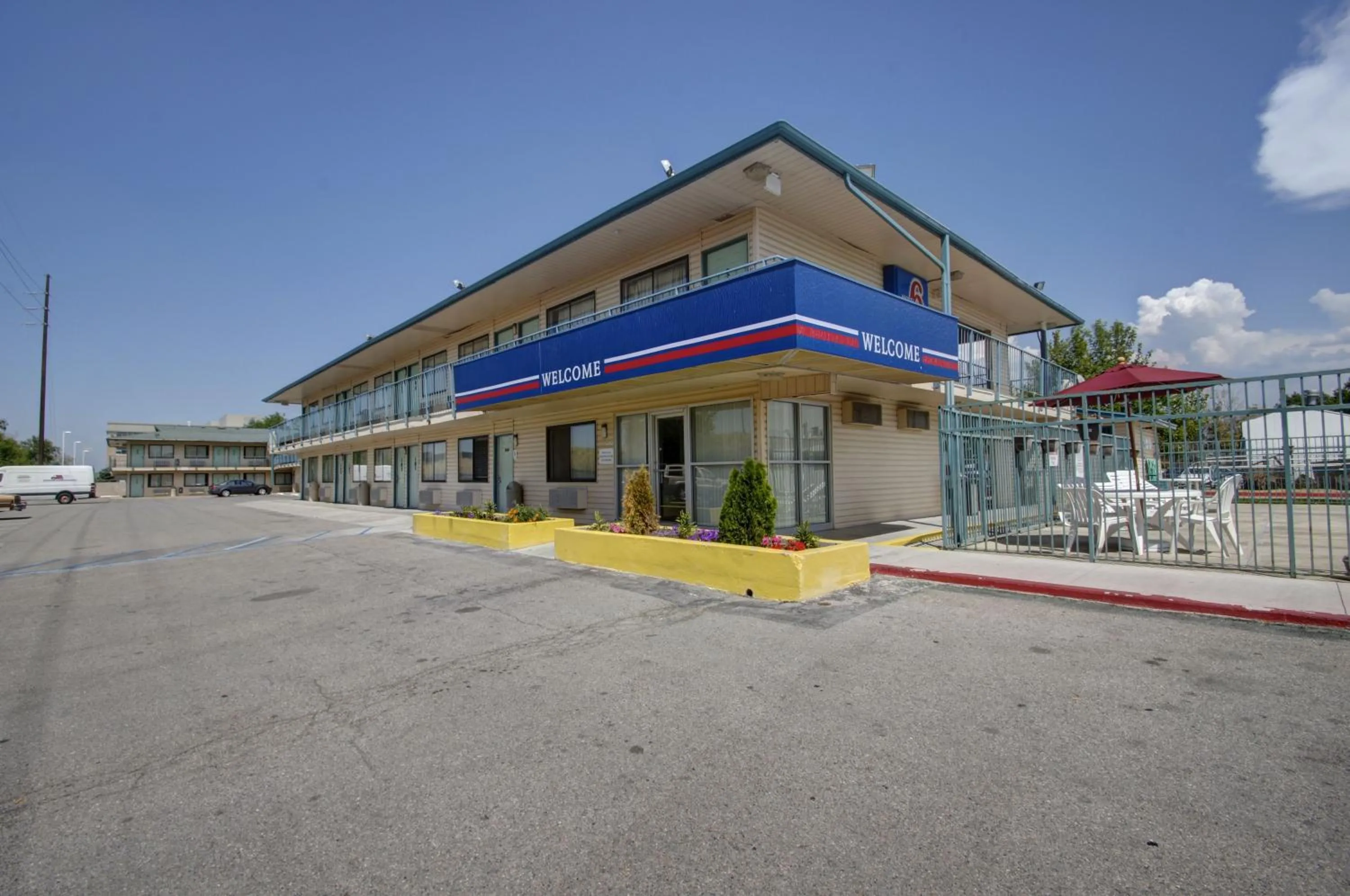Facade/entrance, Property Building in Motel 6-Salt Lake City, UT - West - Airport