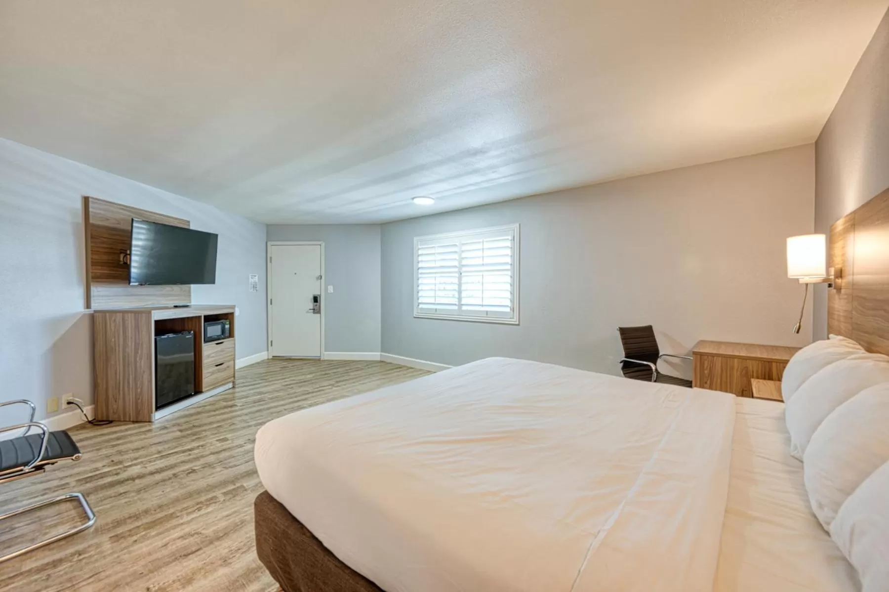 Bed in Vagabond Inn San Luis Obispo