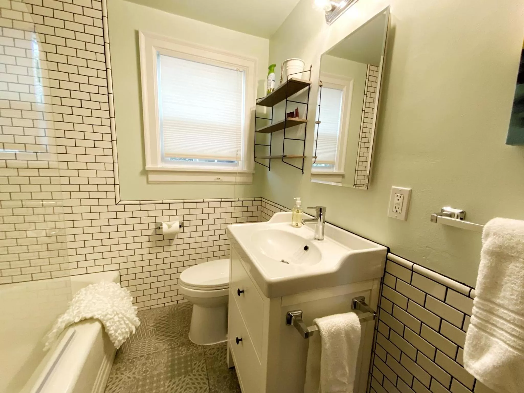 Shower in The Wesley Walla Walla