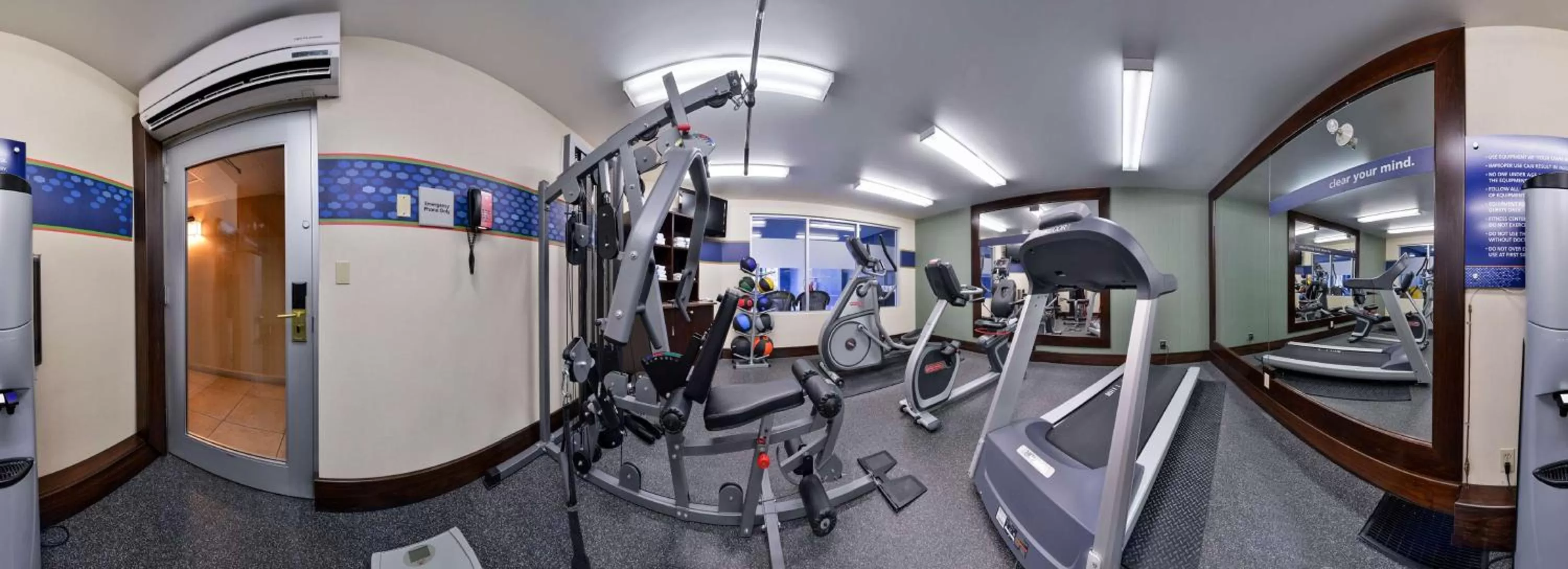 Fitness centre/facilities in Hampton Inn & Suites by Hilton Calgary University NW