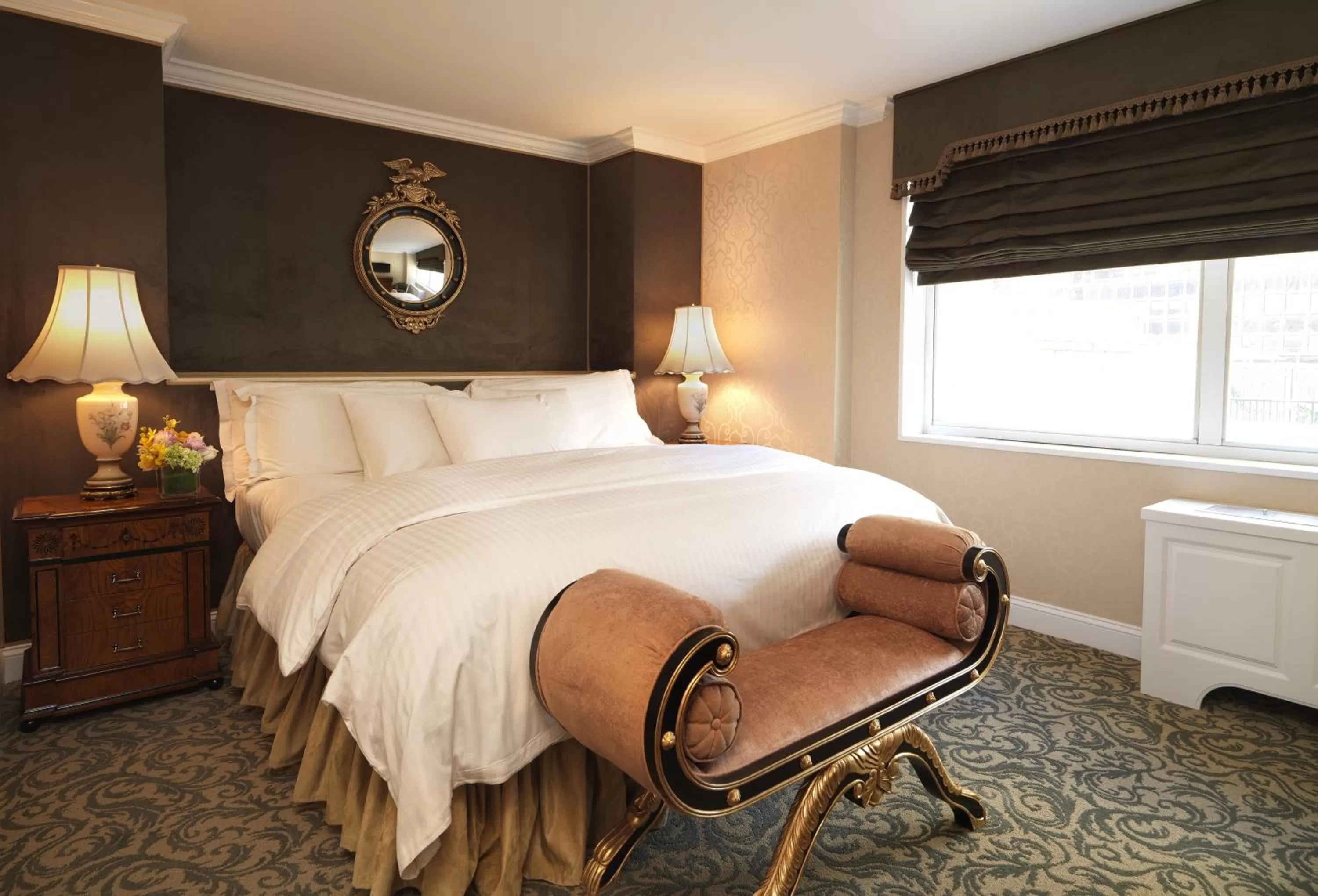 Bedroom, Bed in The Kimberly Hotel