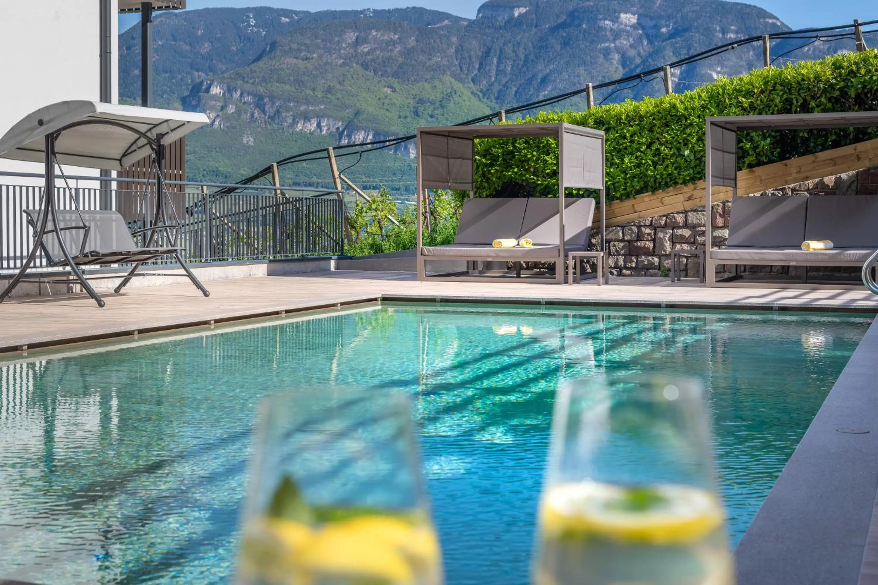 Swimming pool in Residence Garni Hotel Vineus