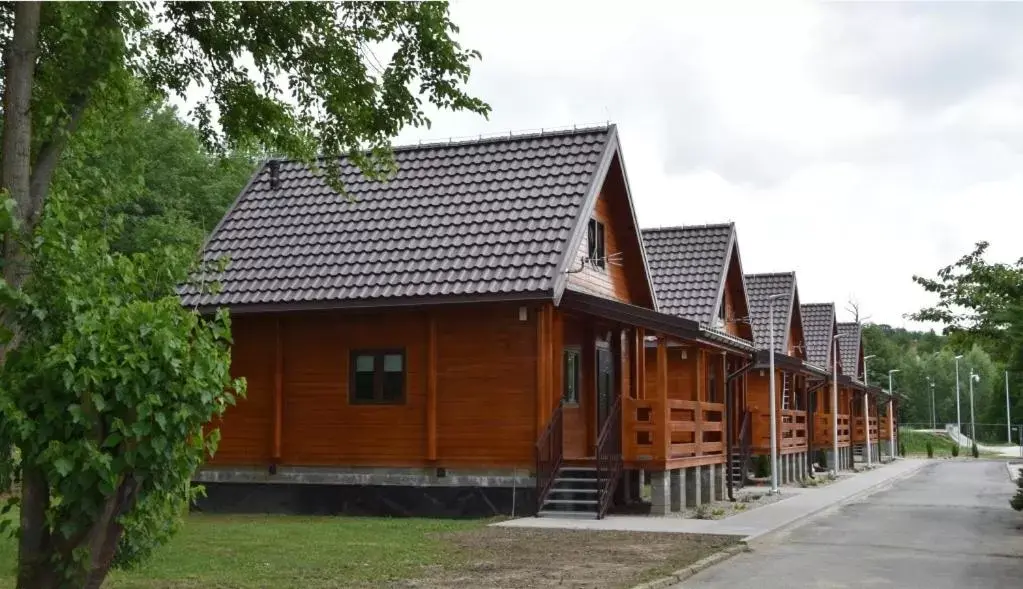 Three-Bedroom Chalet in Dom Wycieczkowy "Na stadionie" Three-Bedroom Chalet in Dom Wycieczkowy "Na stadionie"