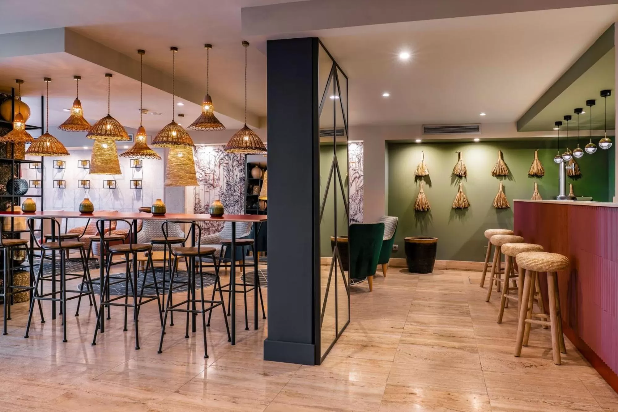 Restaurant/places to eat in Vincci Puertochico